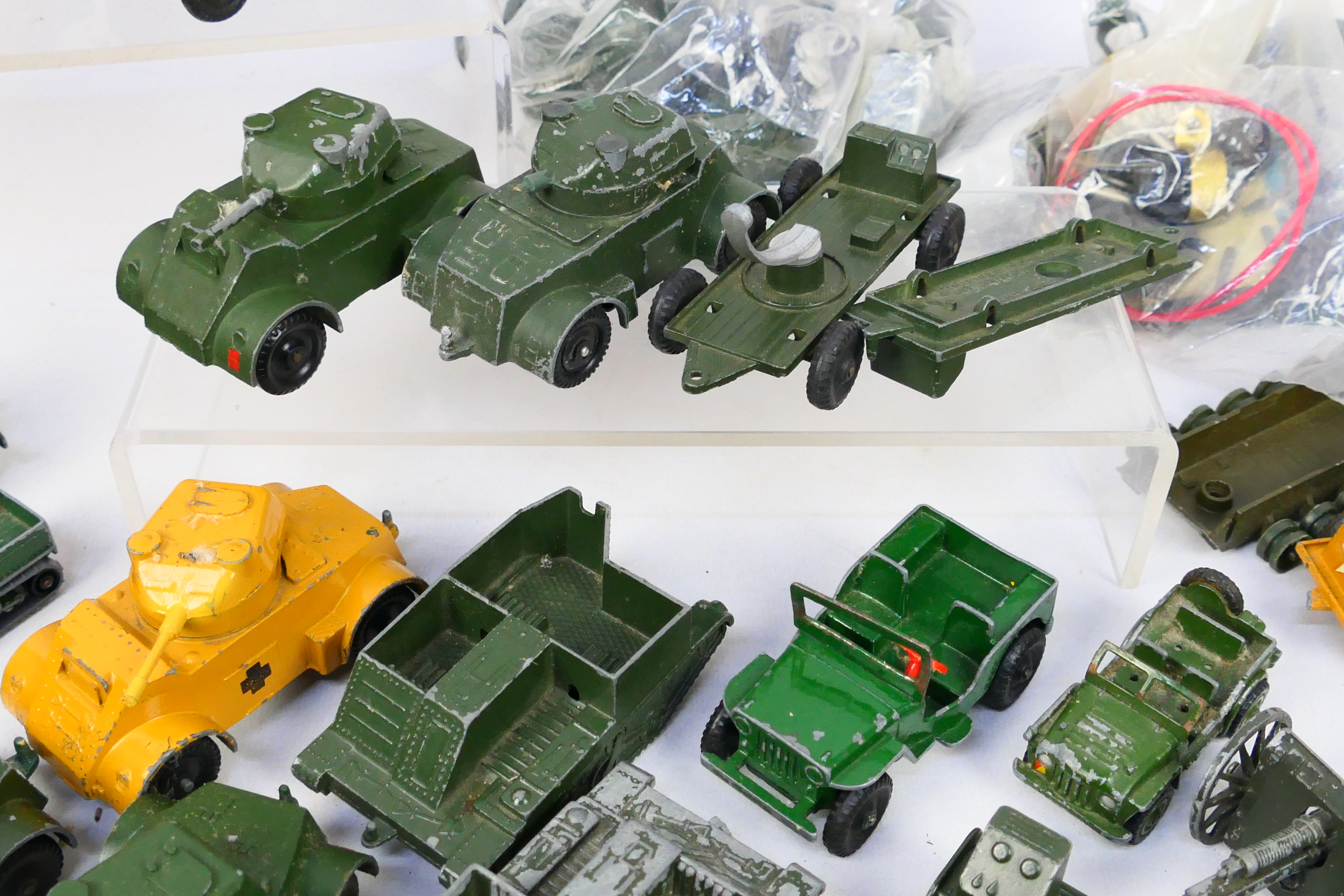Lone Star - Dinky Toys - Corgi - Britains - Others - A large unboxed group of playworn diecast - Bild 4 aus 6