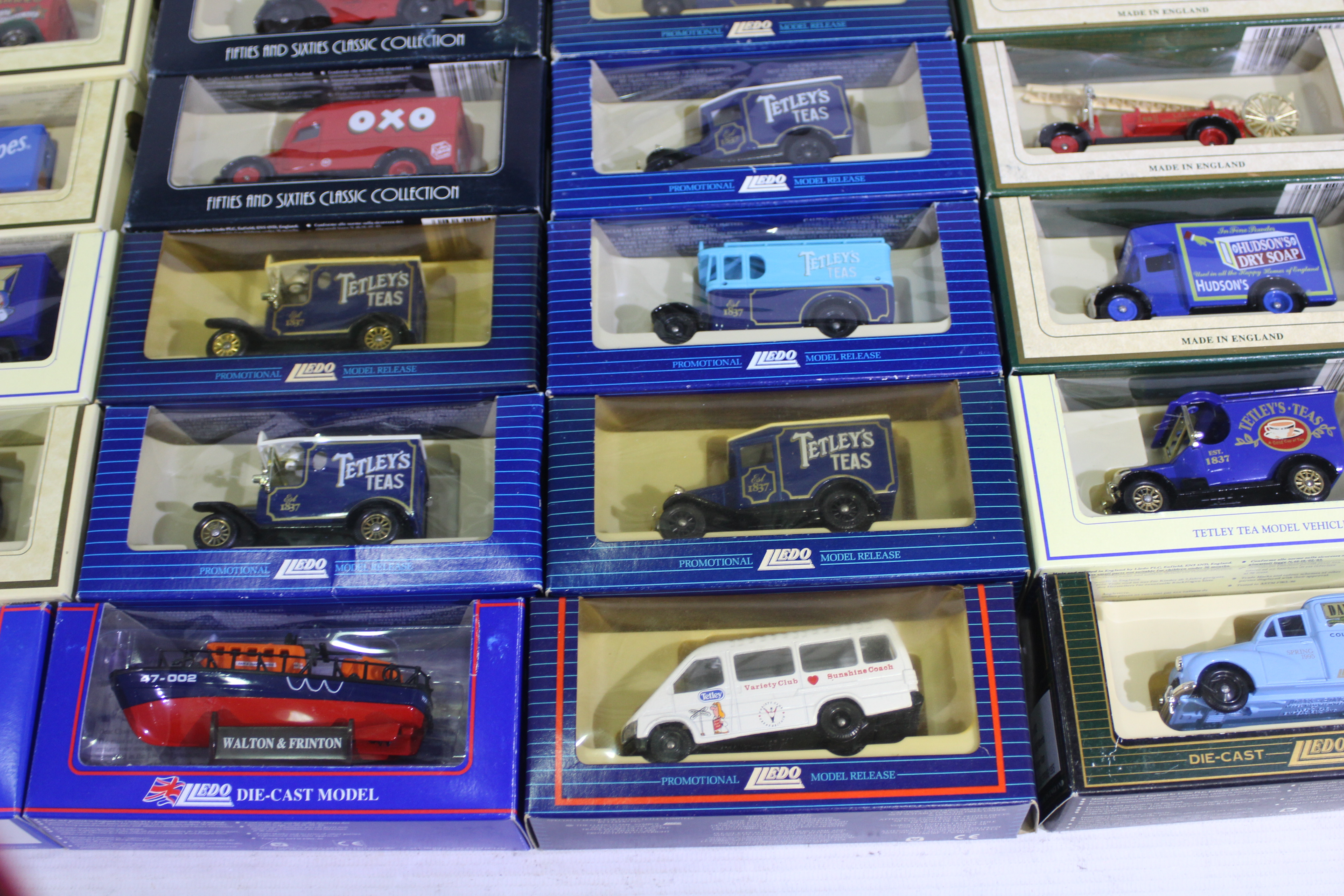 Lledo - EFE - Gama - Matchbox Dinky - A predominately boxed collection of diecast model vehicles, - Image 4 of 8