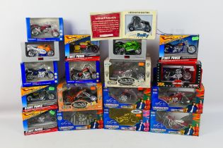 Jada - Joyride - Hot Wheels - Maisto - Others - A boxed group of diecast model motorcycles in 1:18