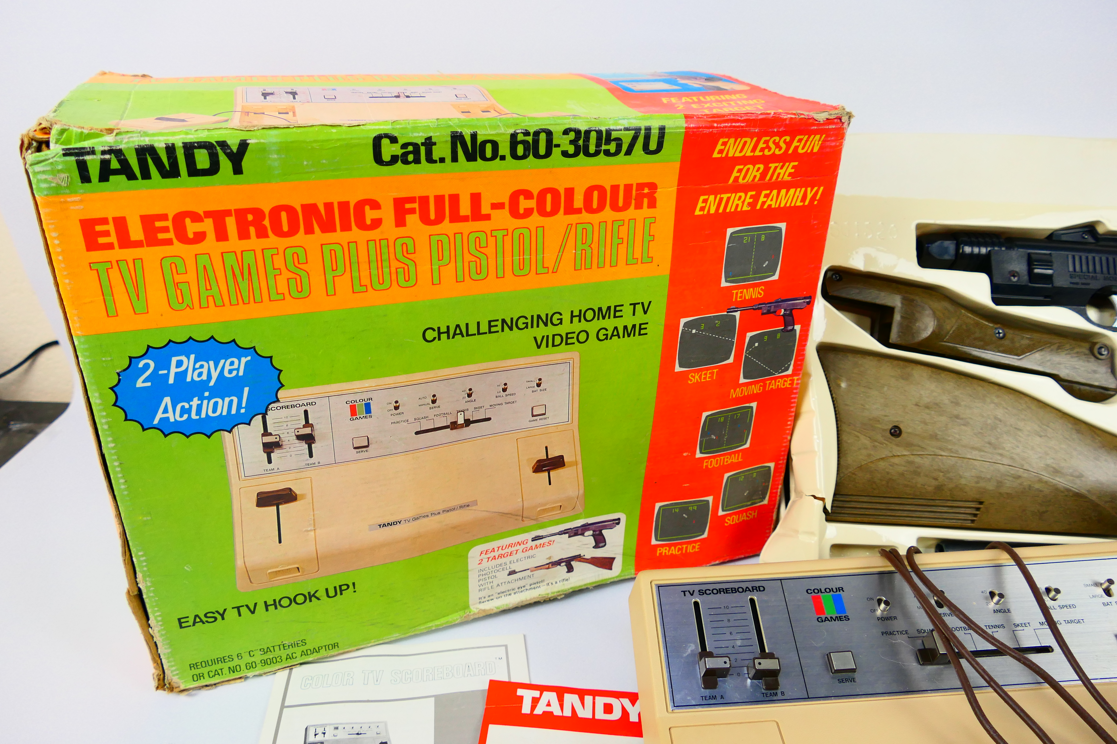Tandy - A vintage Electronic Full Colour Pistol/Rifle game - Comes with pistol and rifle attachment. - Bild 4 aus 5