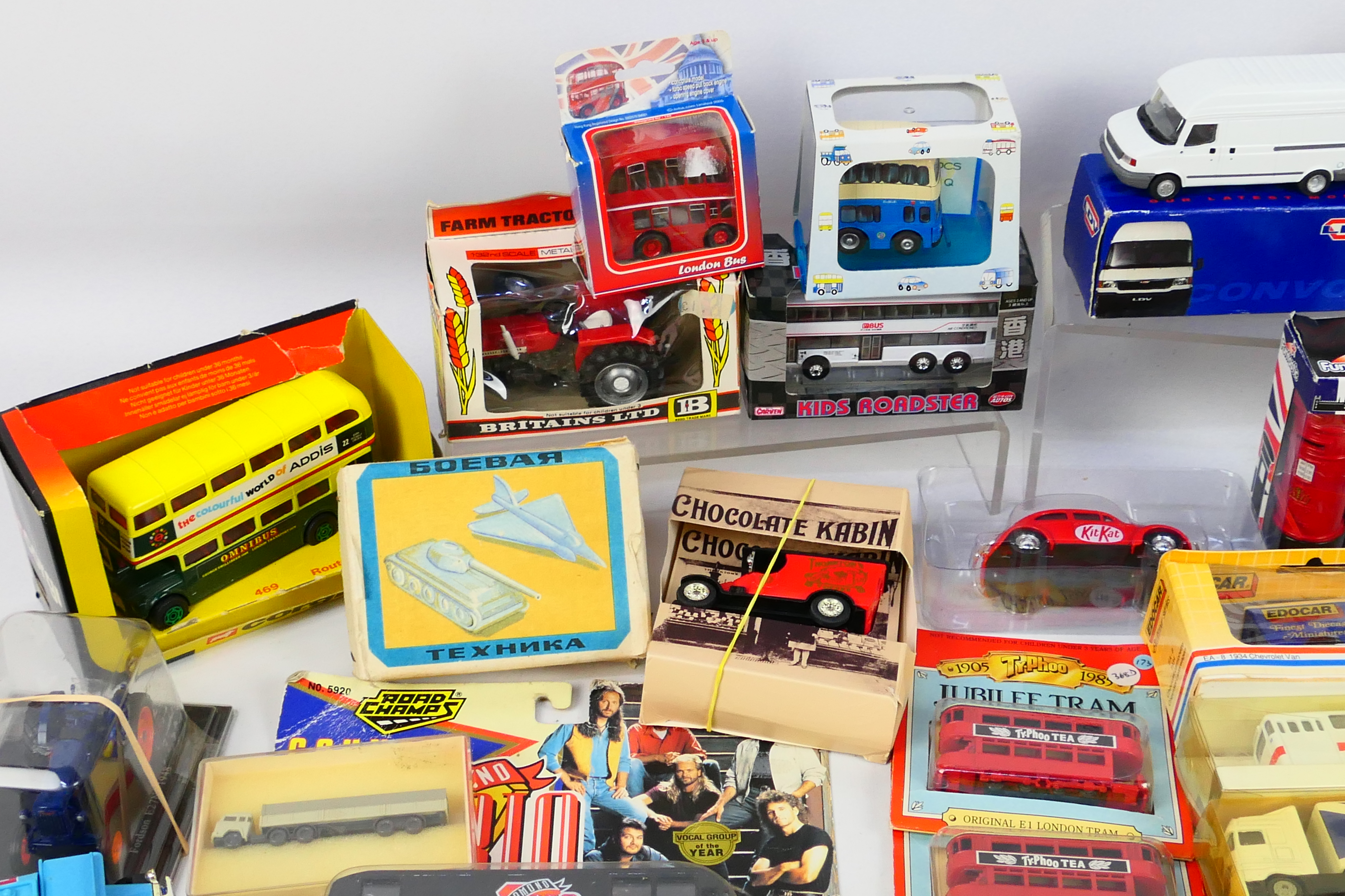 Corgi - Britians - Carven - LDV - A collection of over 30 diecast models in varying scales that - Image 2 of 5