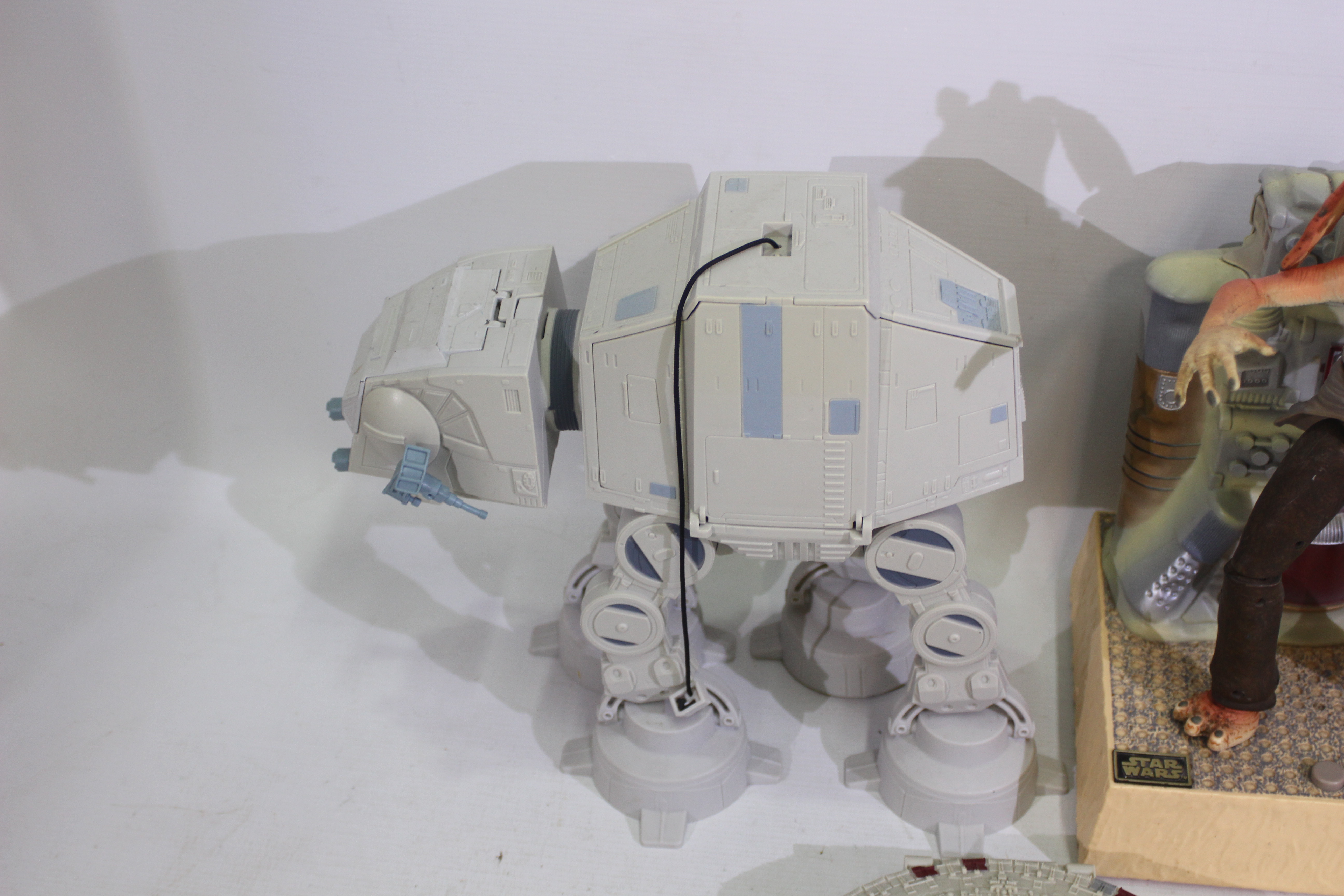 Hasbro, Thinkway Toys - 3 x unboxed modern Star Wars items - Lot includes a Hasbro AT-AT. - Image 4 of 4