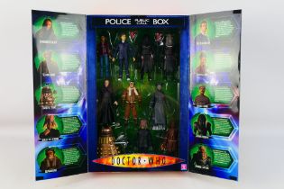 Character Options - Doctor Who - A Doctor Who series 3 10 figure Gift Set. This set comprises of 5.