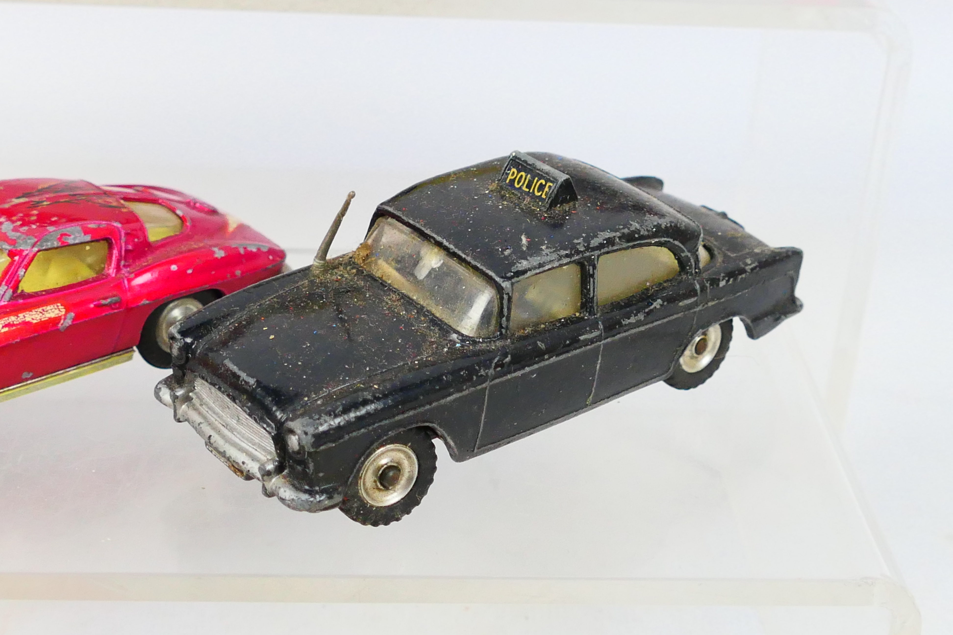 Spot-On - Dinky Toys - Corgi Toys - An unboxed group of 10 playworn diecast model vehicles. - Image 5 of 7