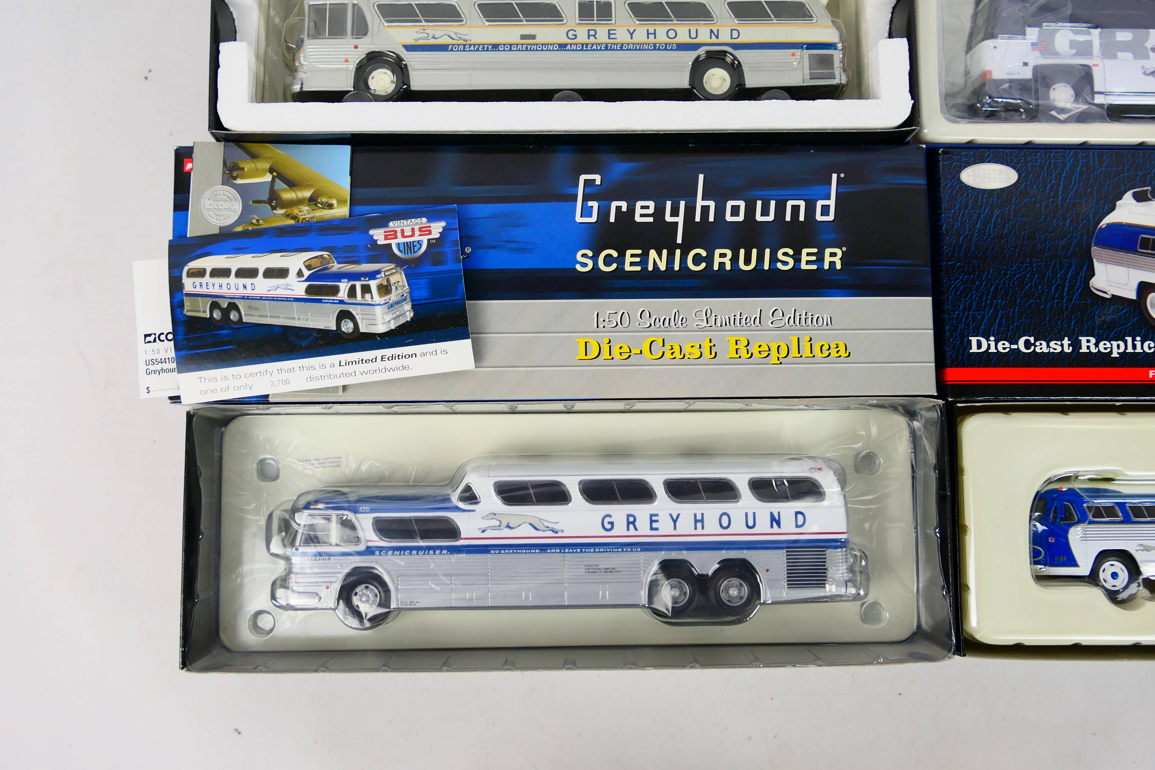 Corgi - 4 x boxed American Greyhound Bus models, Flxable Clipper # US54204, GM Fishbowl # US54316, - Bild 2 aus 5