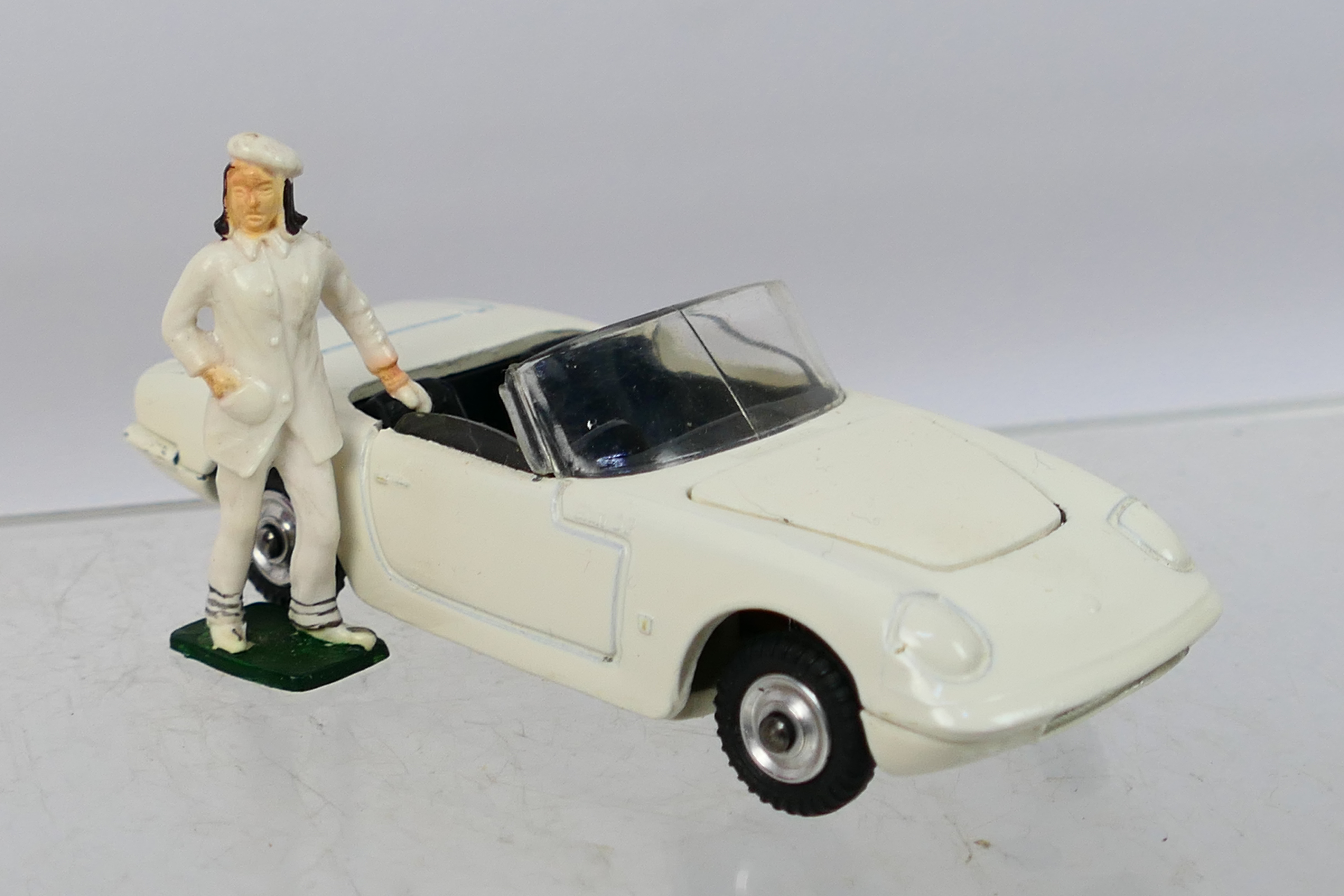 Corgi - The Avengers - A 1960s Gift Set 40 with Steed and his Bentley and Mrs Peel and her Lotus # - Image 7 of 18