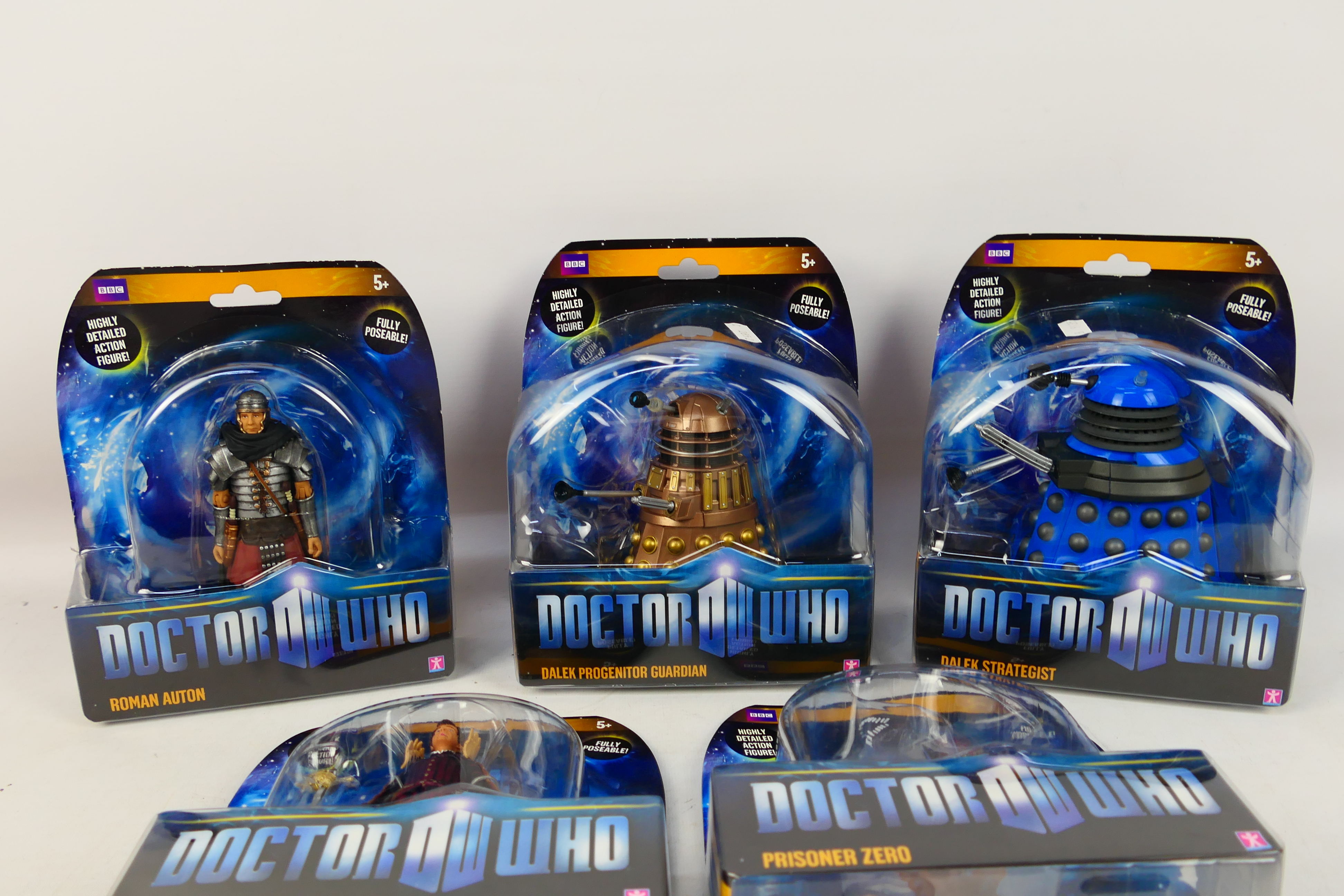 Character Options - Doctor Who - A collection of five 5.5" Doctor Who action figures to include. - Image 2 of 3