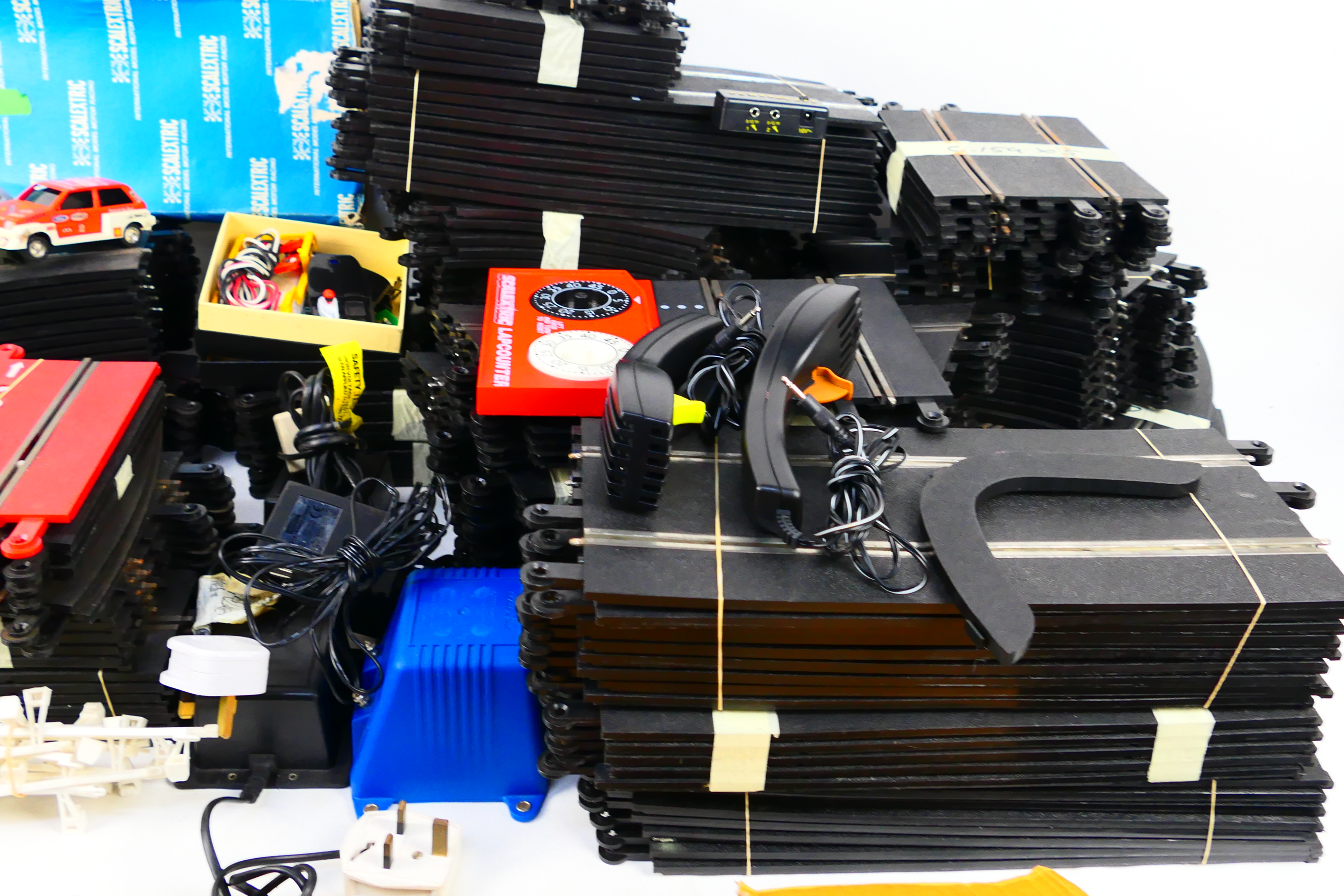 Scalextric - A large quantity of Scalextric track sections including long straights, curves, - Image 3 of 6