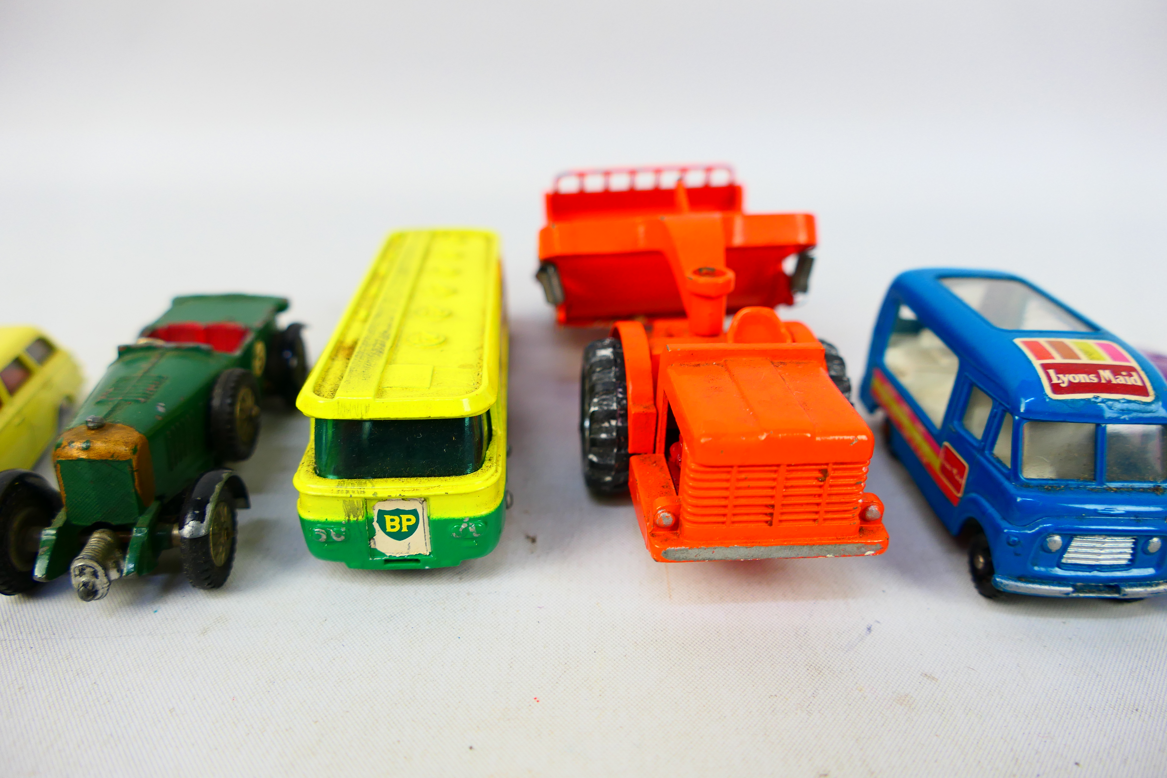 Matchbox - An unboxed collection of Matchbox diecast model vehicles mainly Regular Wheels. - Image 10 of 11
