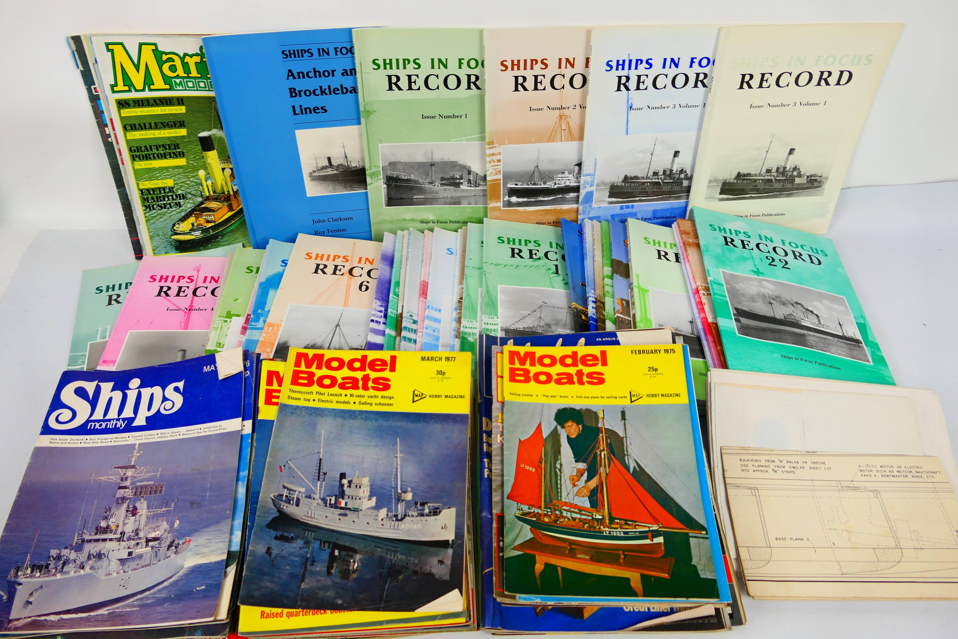 Ships In Focus - Model Boats - A number of Ships In Focus magazines from issue 1 to 33,