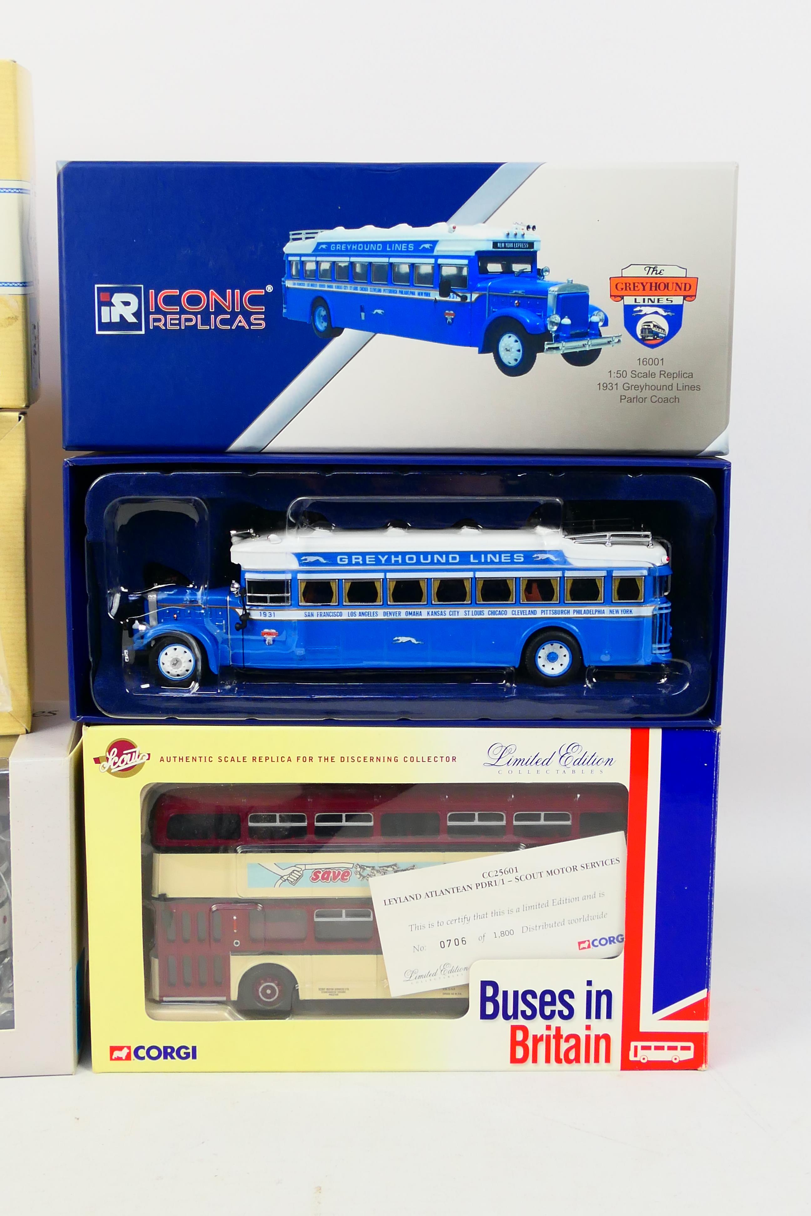 Corgi - Iconic Replicas - American Heritage - 4 x bus models in 1:50 scale, - Image 3 of 3