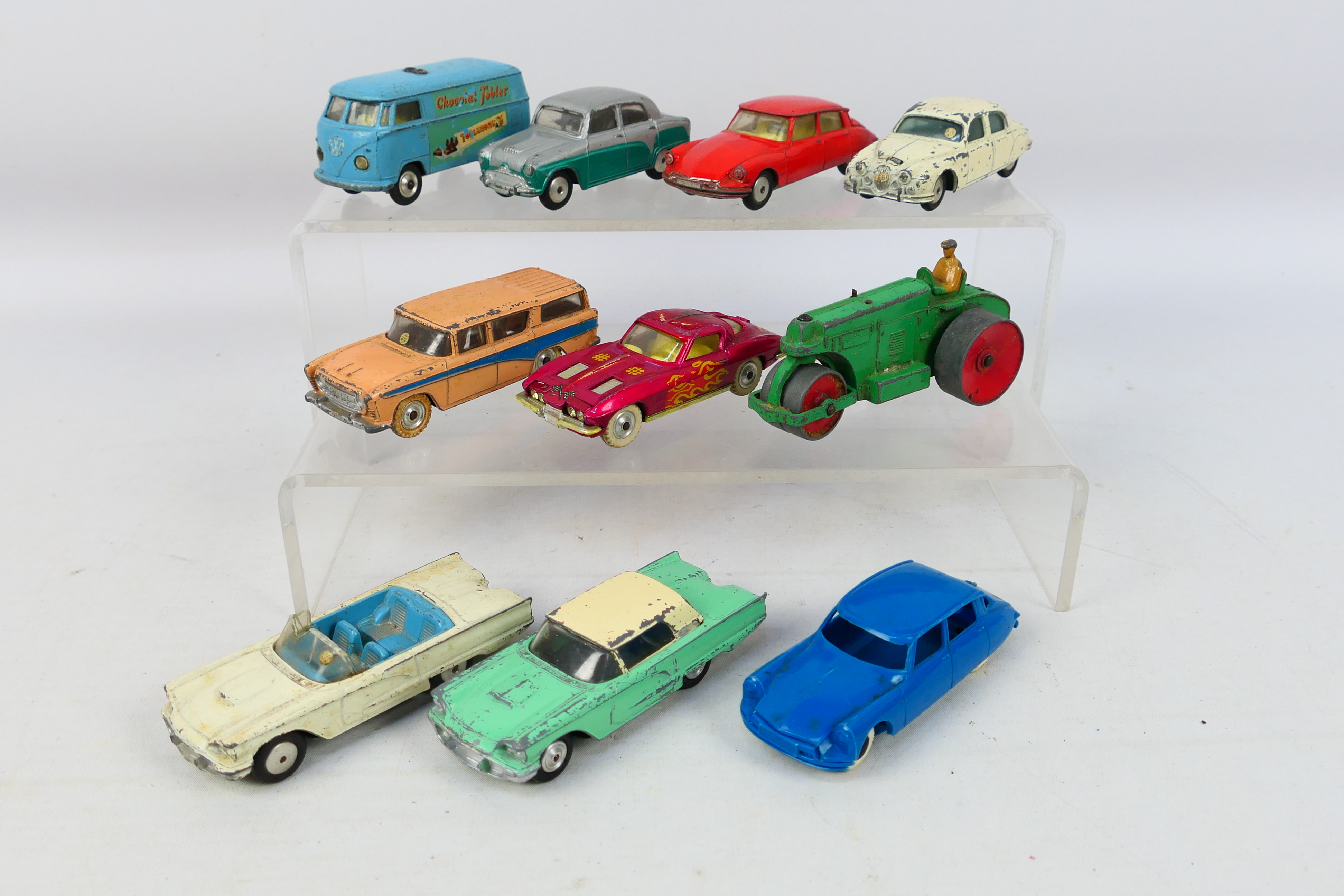 Dinky Toys - Corgi Toys - Other - An unboxed collection of 10 playworn diecast and plastic model