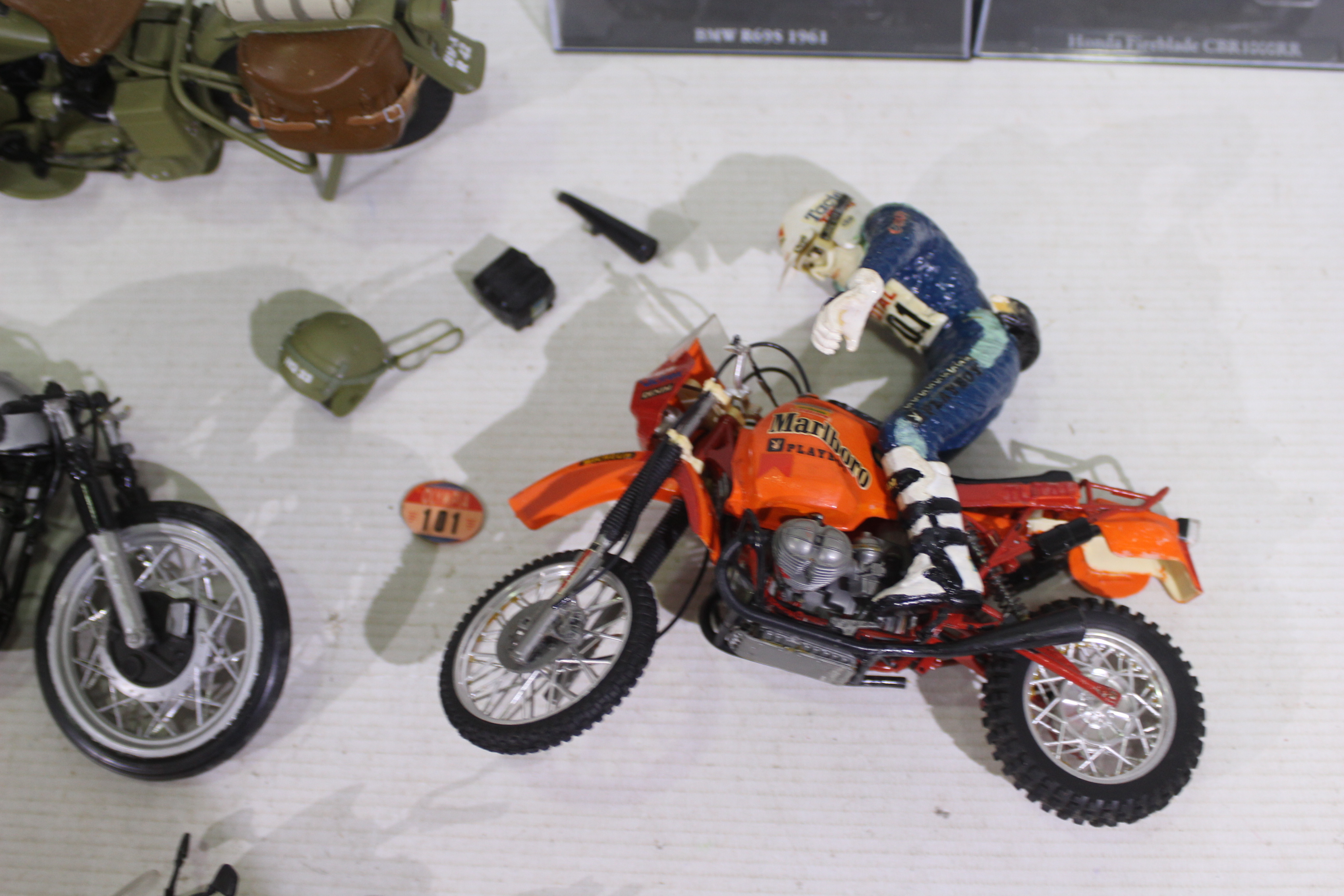 Franklin Mint - Atlas - Vitesse - A group of motorcycle models including a Harley Davidson WLA, - Image 7 of 19