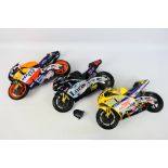 Minichamps - 3 x unboxed Honda motorcycles in 1:12 scale.