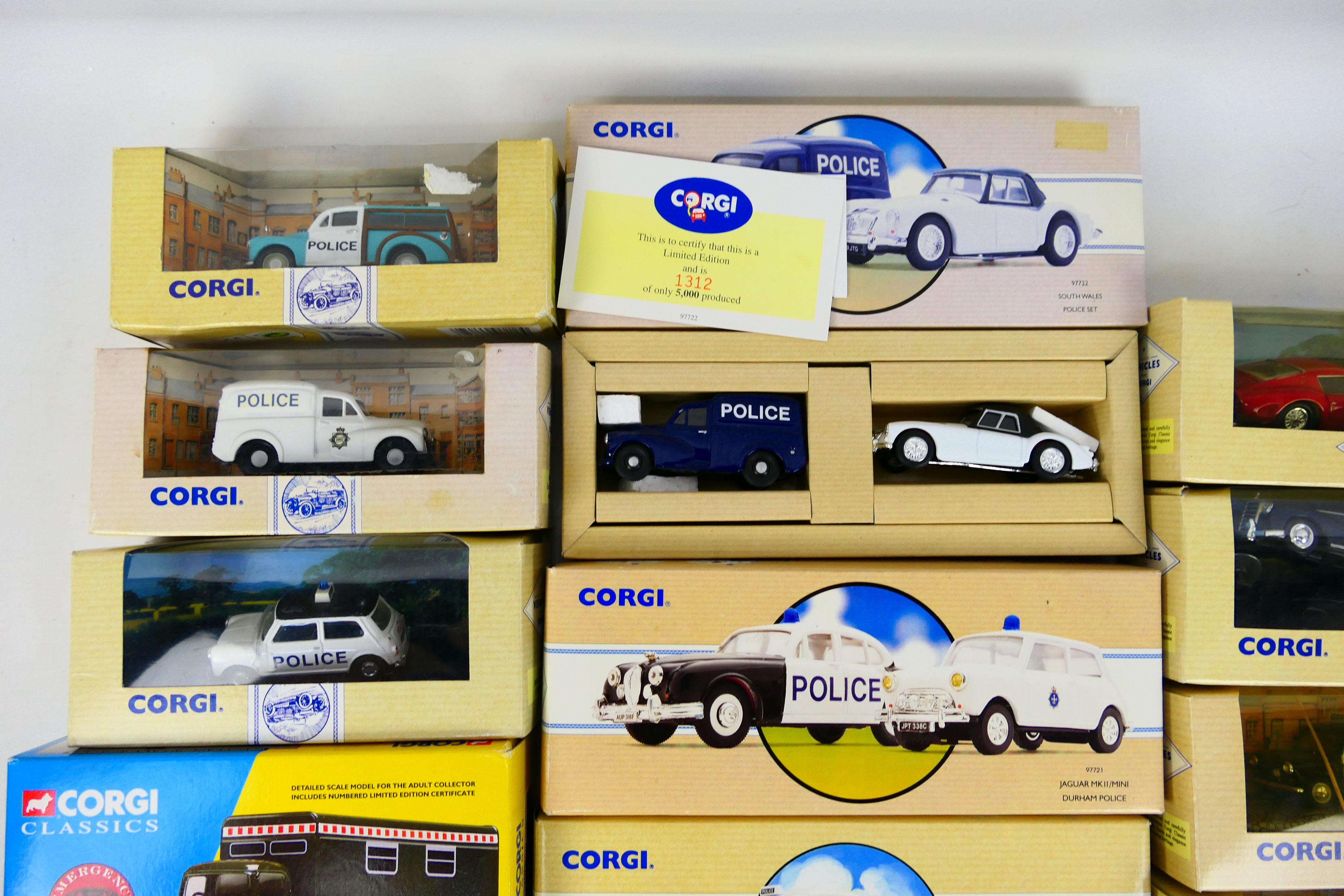 Corgi - Diecast - twelve Diecast vehicles in 1/43 scale including 97697 Leicestershire Police Set, - Image 2 of 11