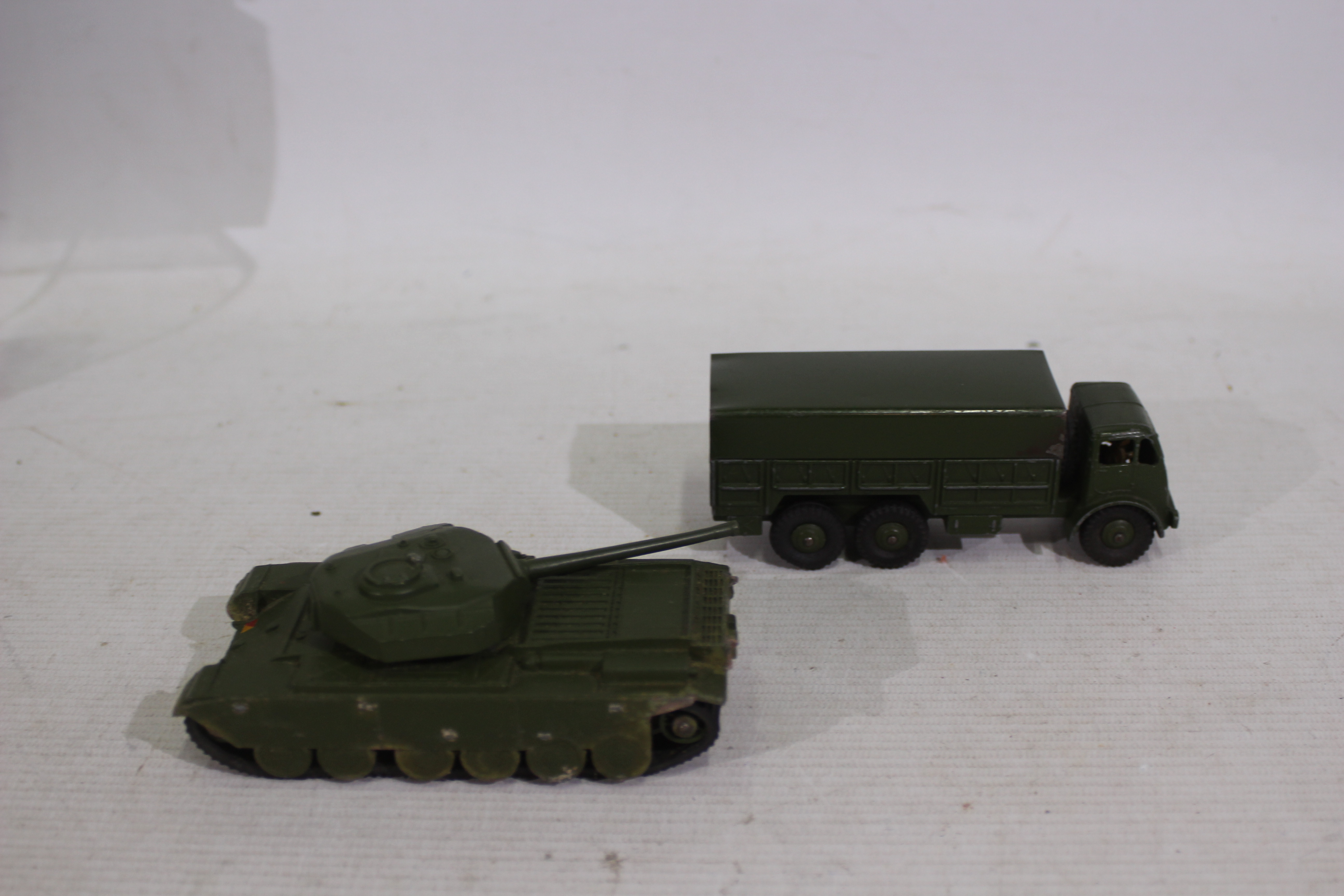 Dinky - 4 x boxed vehicles, Mighty Antar Tank Transporter # 660, Centurion Tank # 651, - Image 6 of 15