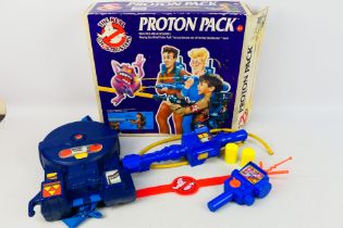Kenner - Ghostbusters - A 1986 dated Ghostbusters Proton Pack set containing Proton Pack, P.K.E.