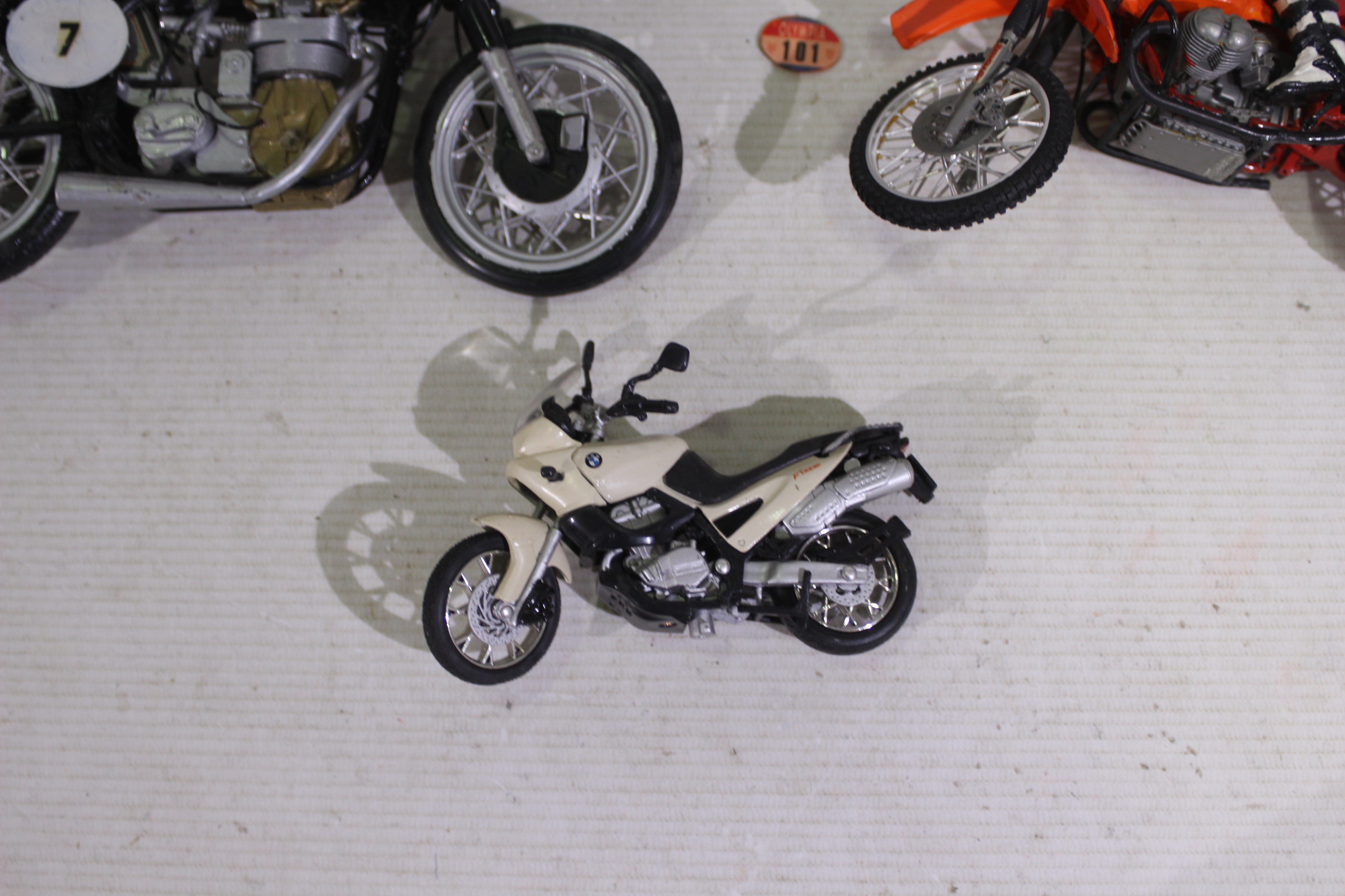 Franklin Mint - Atlas - Vitesse - A group of motorcycle models including a Harley Davidson WLA, - Image 3 of 19