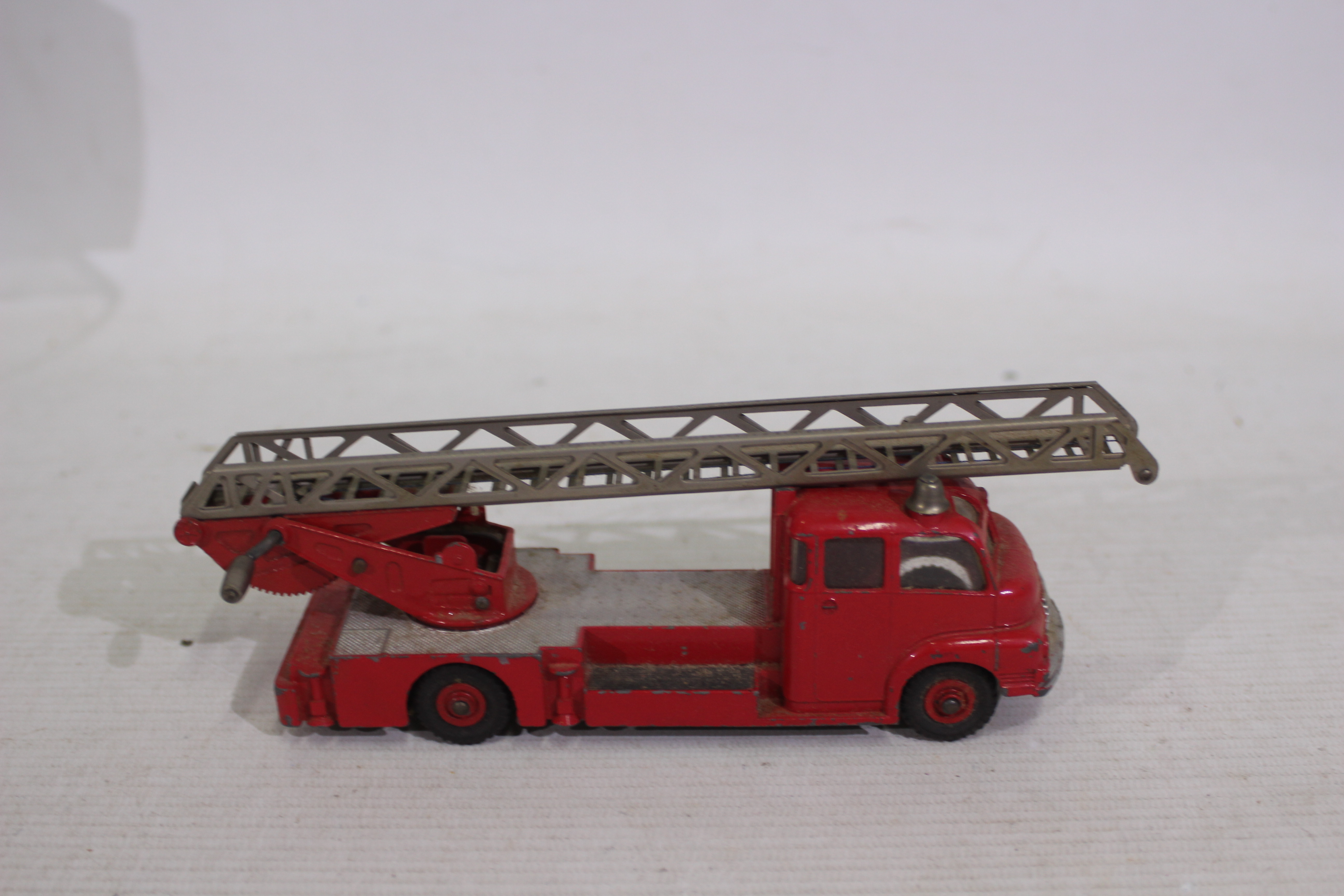 Dinky - 4 x boxed vehicles, Mighty Antar Tank Transporter # 660, Centurion Tank # 651, - Image 8 of 15