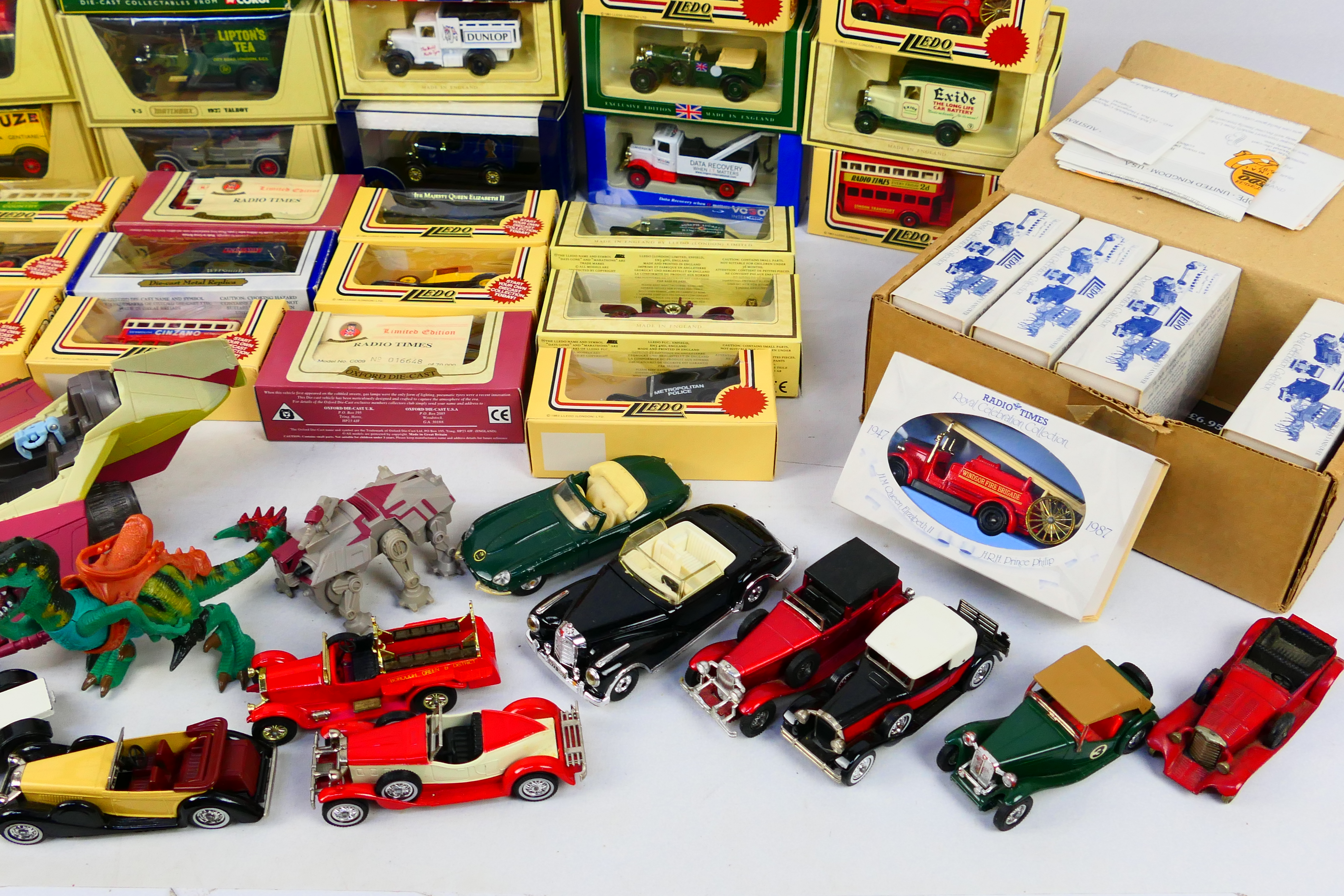Matchbox - Lledo - A collection of vehicles including Talbot van in Lipton's Tea livery # Y-5, - Image 3 of 5