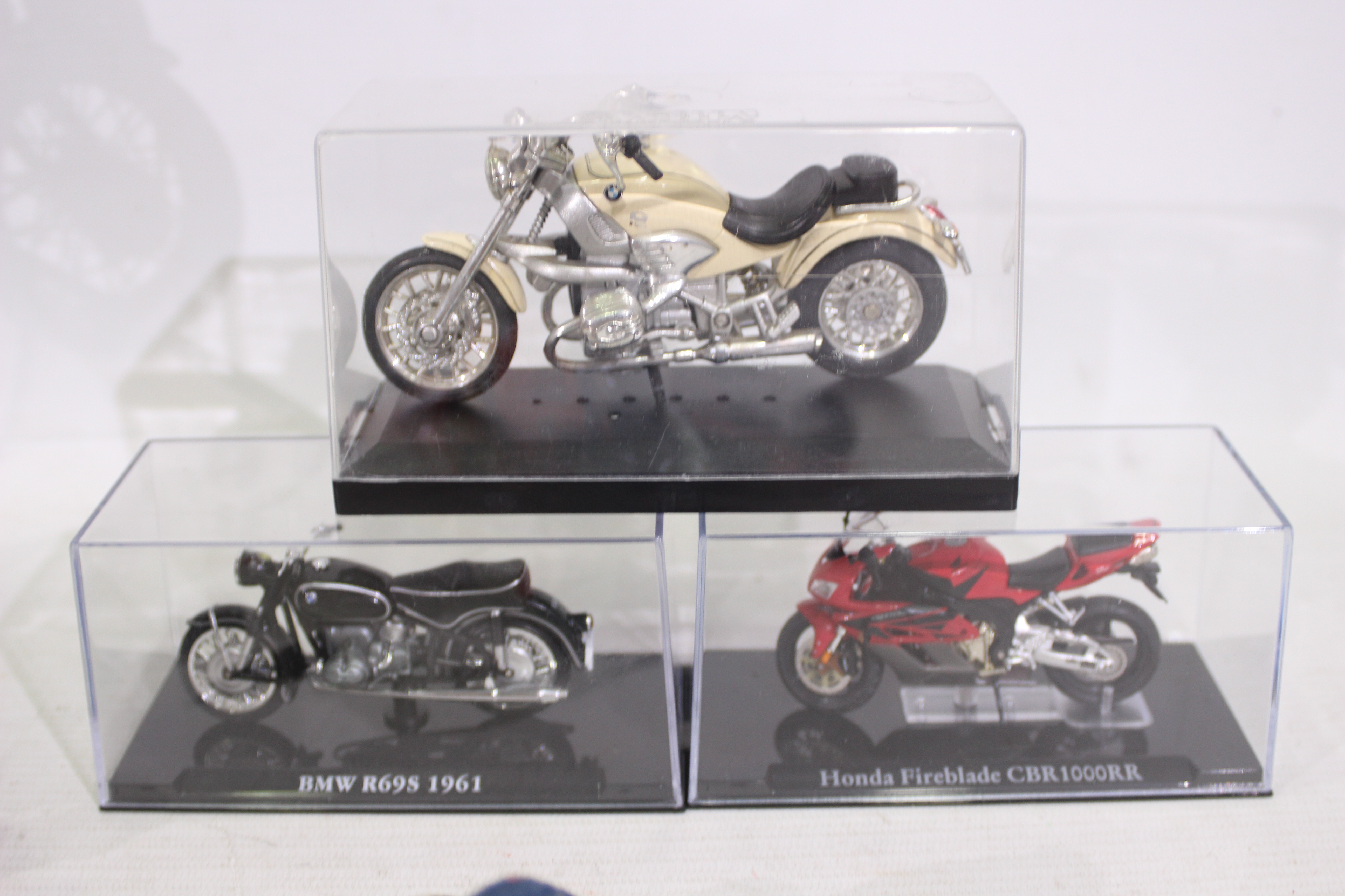 Franklin Mint - Atlas - Vitesse - A group of motorcycle models including a Harley Davidson WLA, - Image 13 of 19