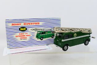 Dinky Supertoys - Diecast - A Dinky Supertoys 969 B.B.C T.V Extending Mast Vehicle with windows.