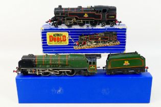 Hornby Dublo - Model Railways - A pair of 3-rail OO/HO Locomotives to include a EDL18 Class 4MT