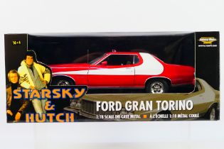 Ertl - American Muscle - Starsky & Hutch - A boxed 1:18 scale Ford Gran Torino from the TV series
