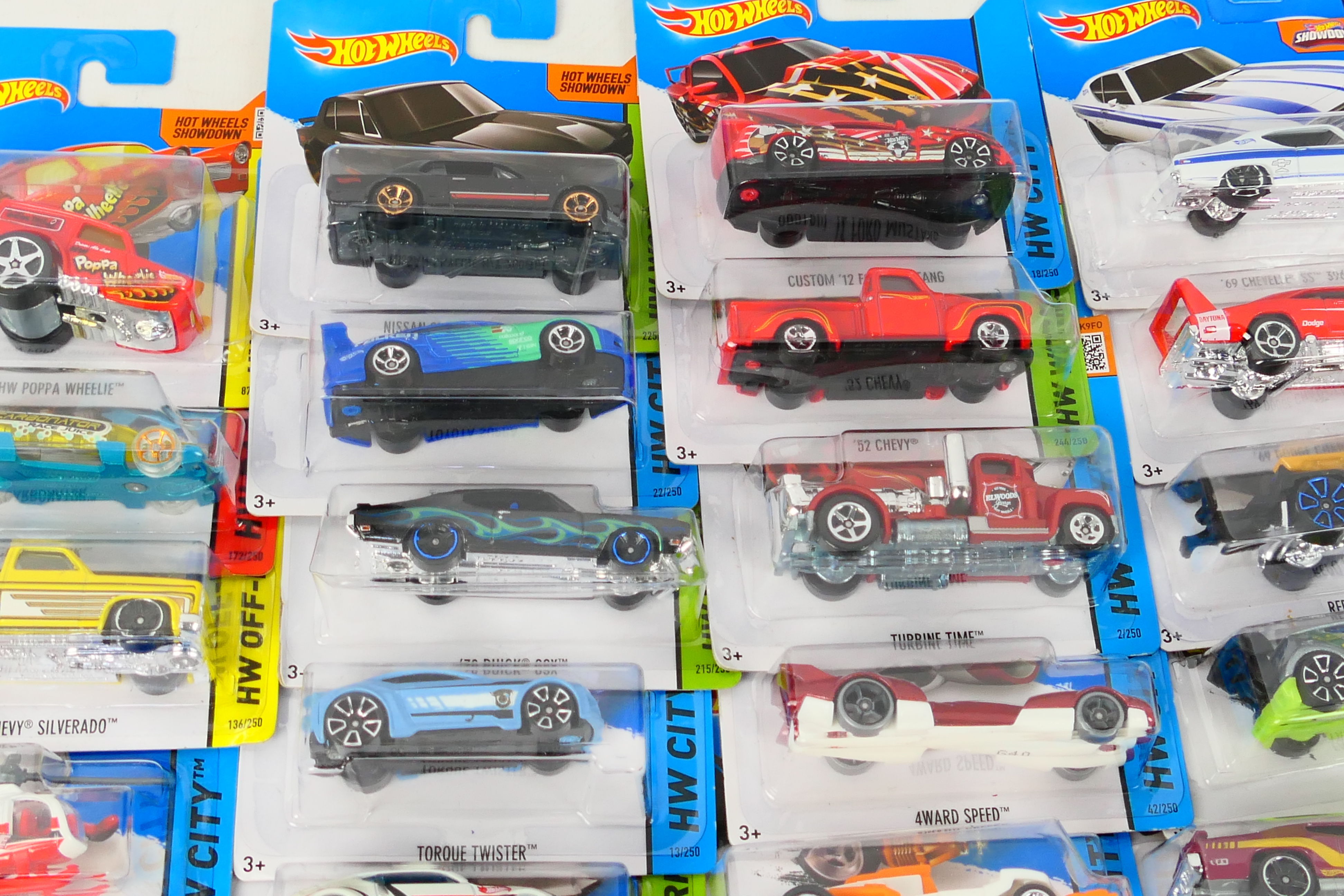 Hot Wheels - 40 factory sealed blister packed vehicles to include '70 Comaro (BFF08-05B5) '71 - Image 4 of 4