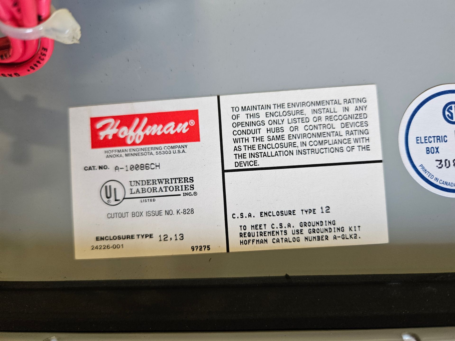 LOT - (1) HOFFMAN CUT OUT BOX, W/ CONTENTS (1) HOFFMAN CUT OUT BOX W/ HONEYWELL TEMPERATURE - Image 6 of 40