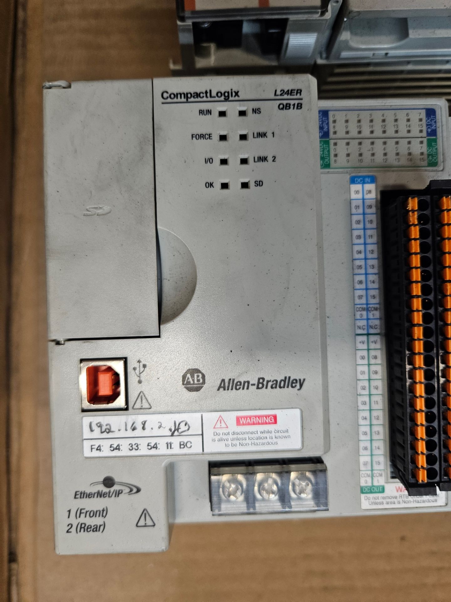 LOT - ALLEN-BRADLEY COMPACTLOGIX CONTROLLERS. ALLEN-BRADLEY RIGHT END CAP. TERMINATORS, - ( - Image 2 of 10