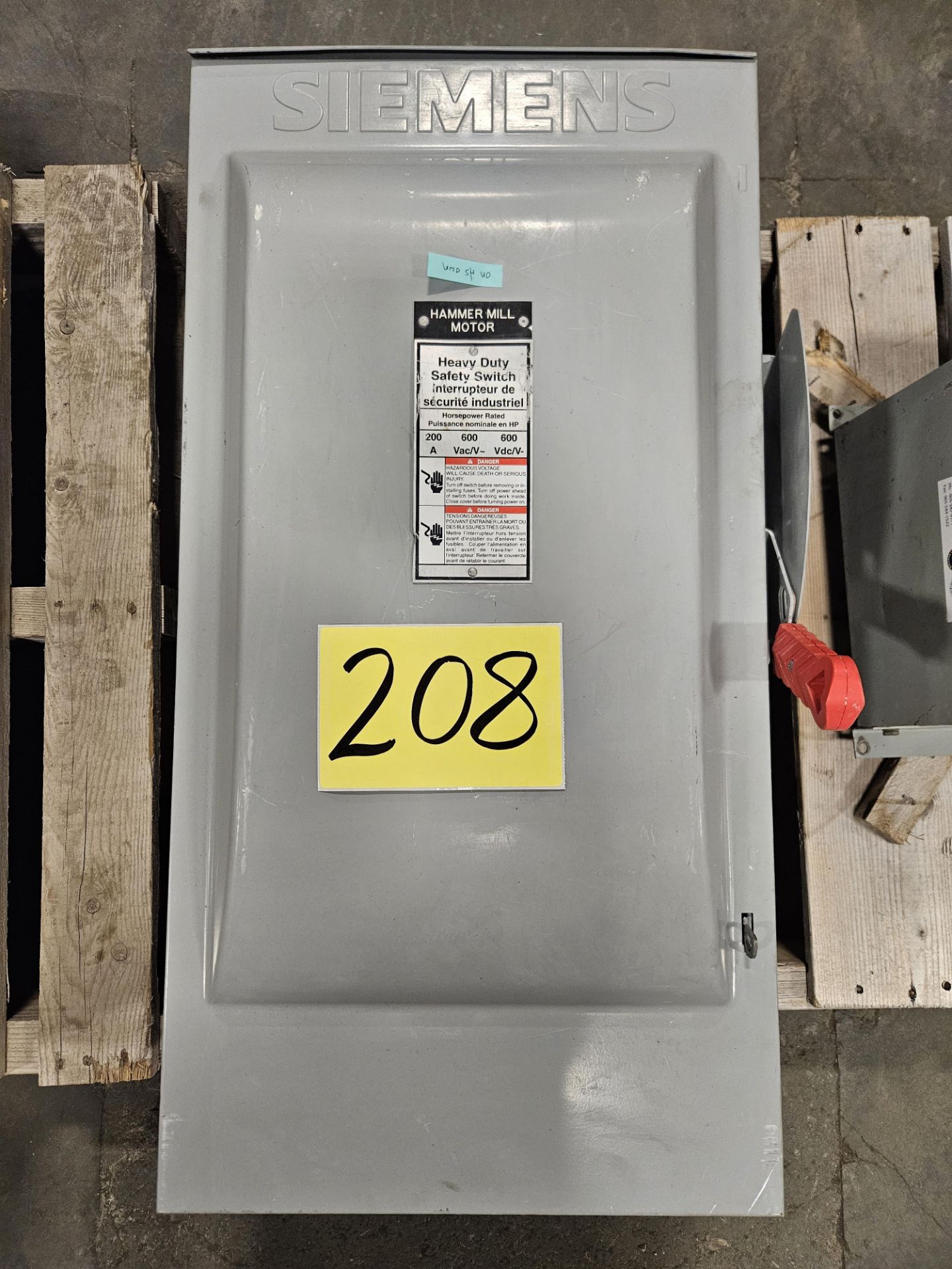 SIEMENS HEAVY DUTY SAFETY SWITCH, 200 A, 600 V, 150 HP MAX- (LOCATION - 164 INDUSTRIAL BLVD, ST.