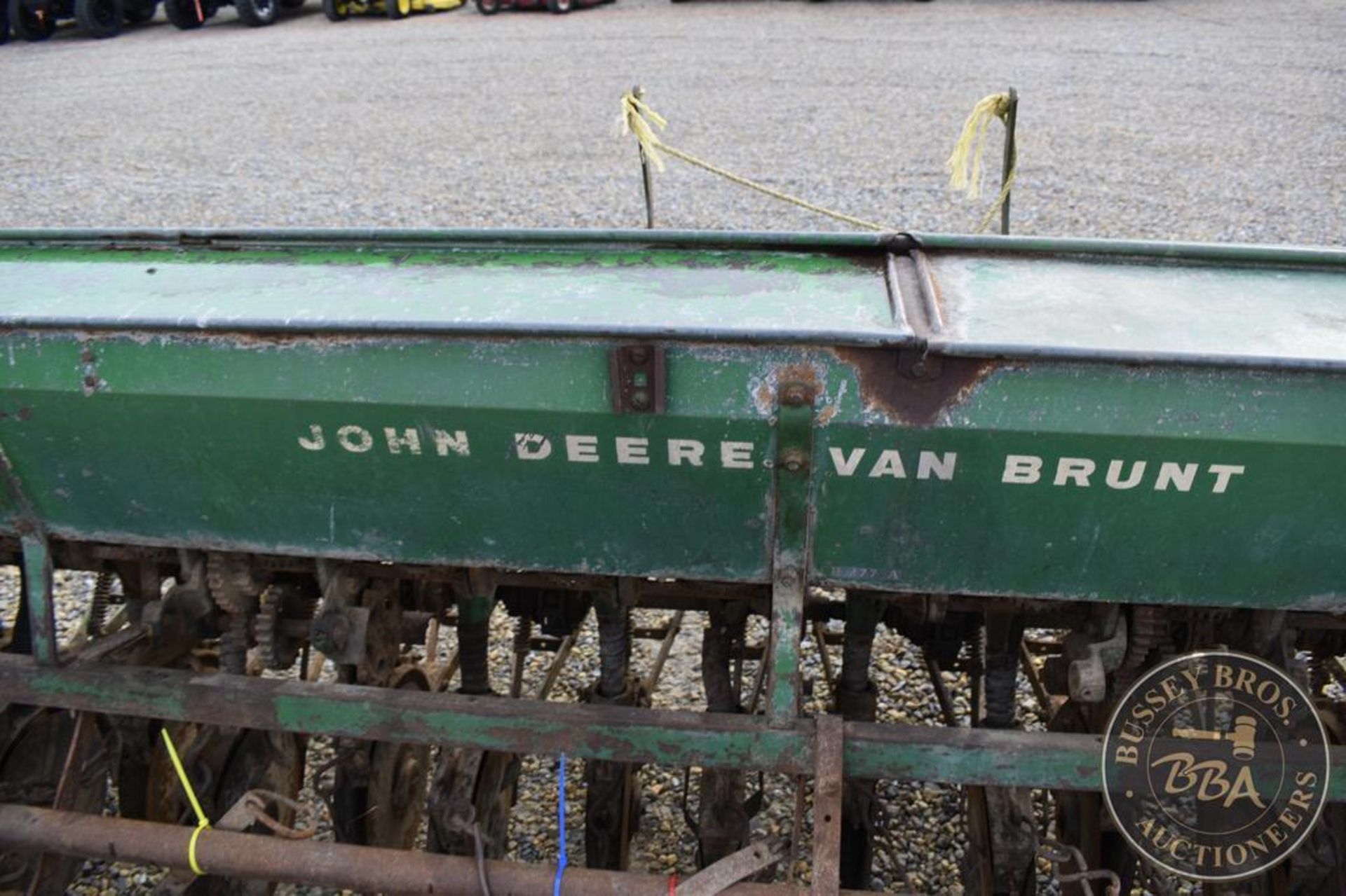 JOHN DEERE VAN BRUNT B 26115 - Image 15 of 19