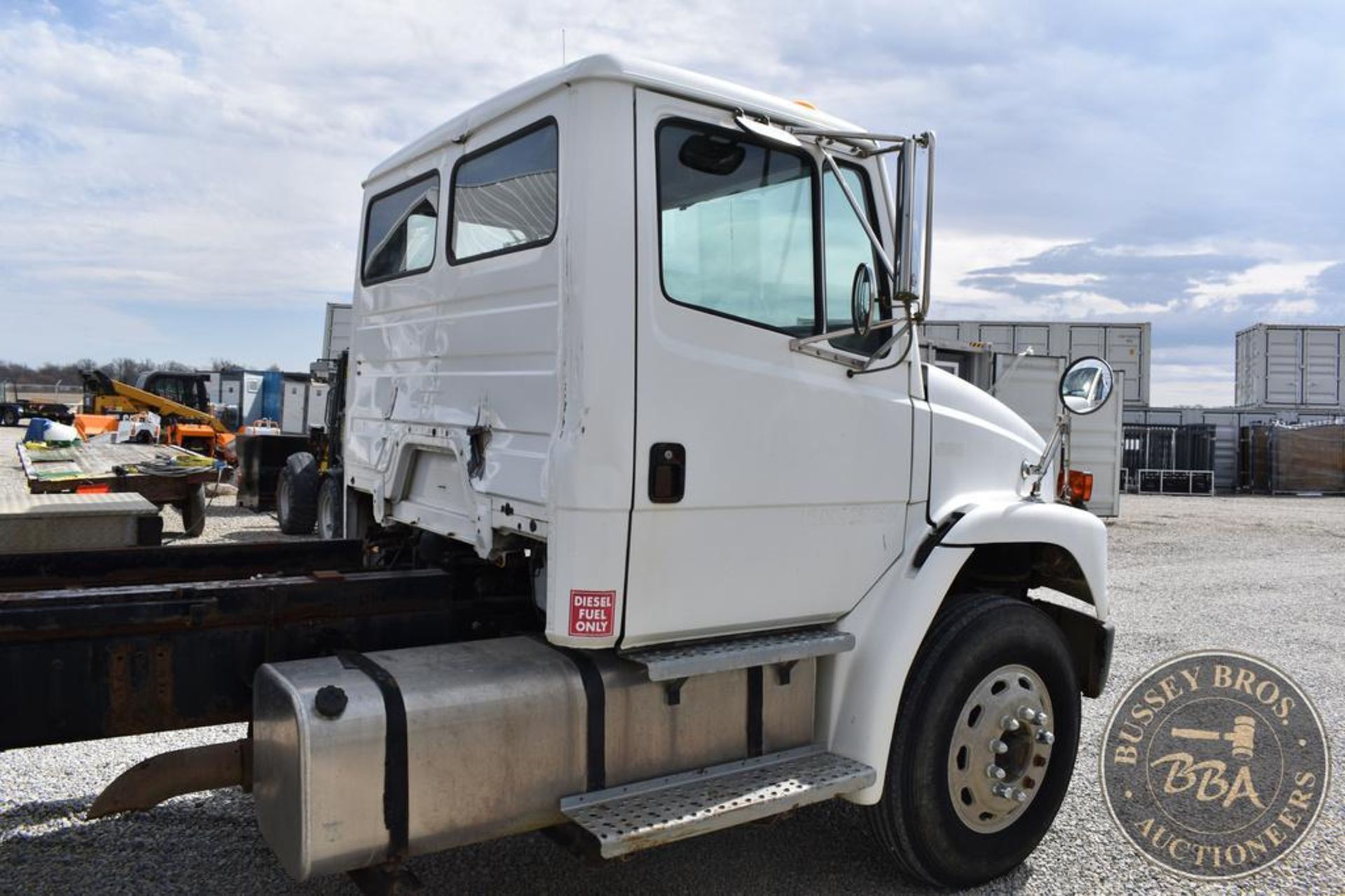 2003 FREIGHTLINER FL80 26011 - Image 18 of 65