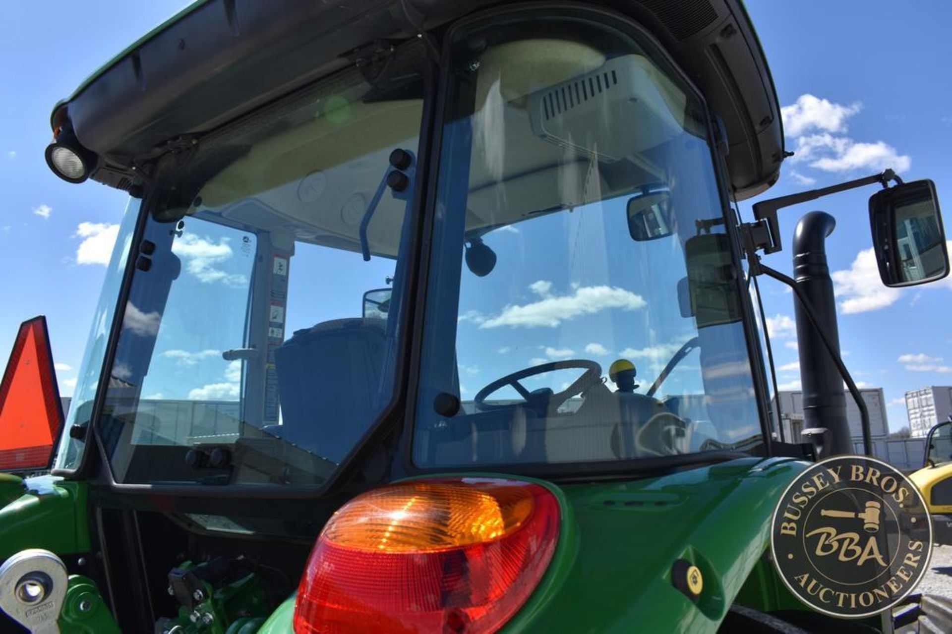 2019 JOHN DEERE 5090M 26121 - Image 40 of 59