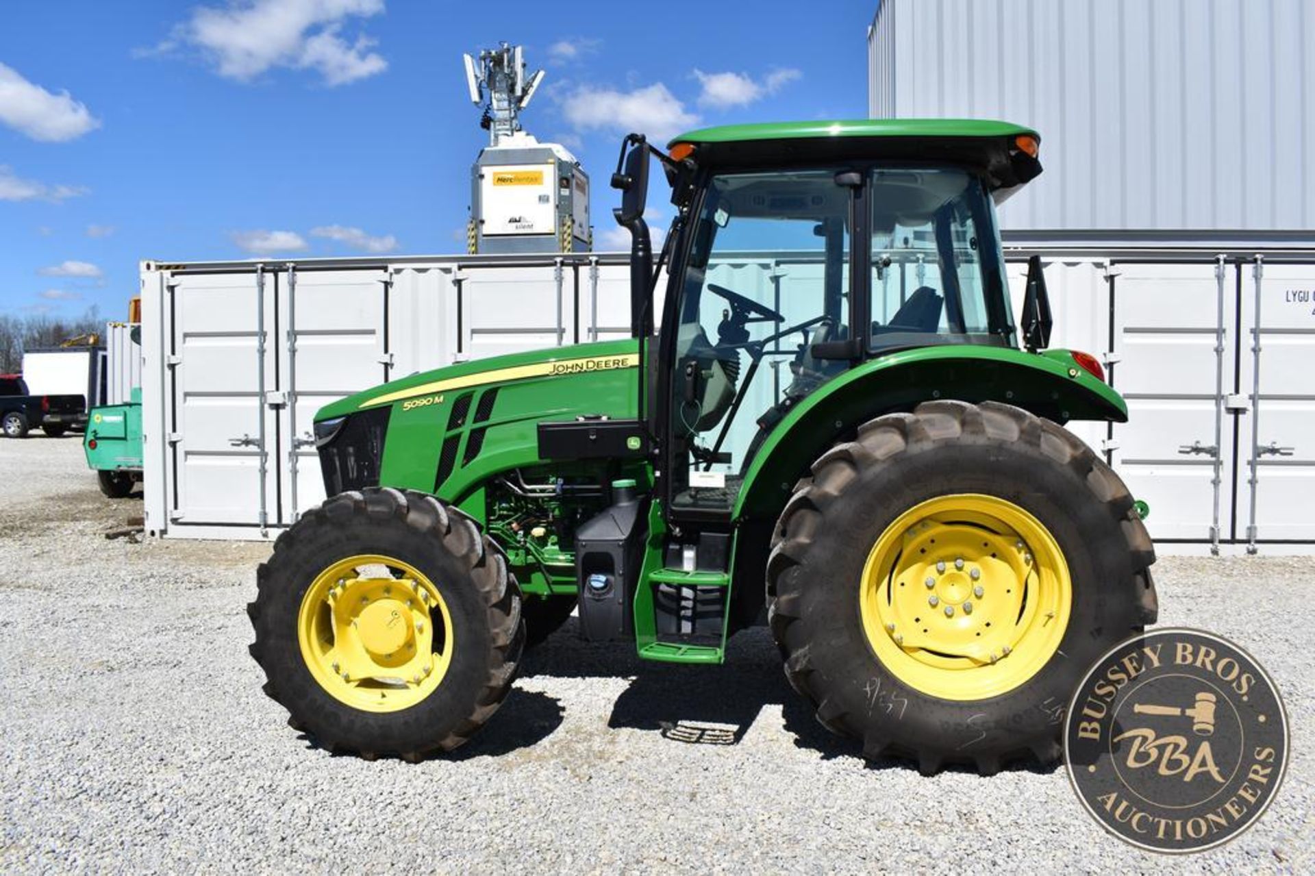 2019 JOHN DEERE 5090M 26121 - Image 33 of 59