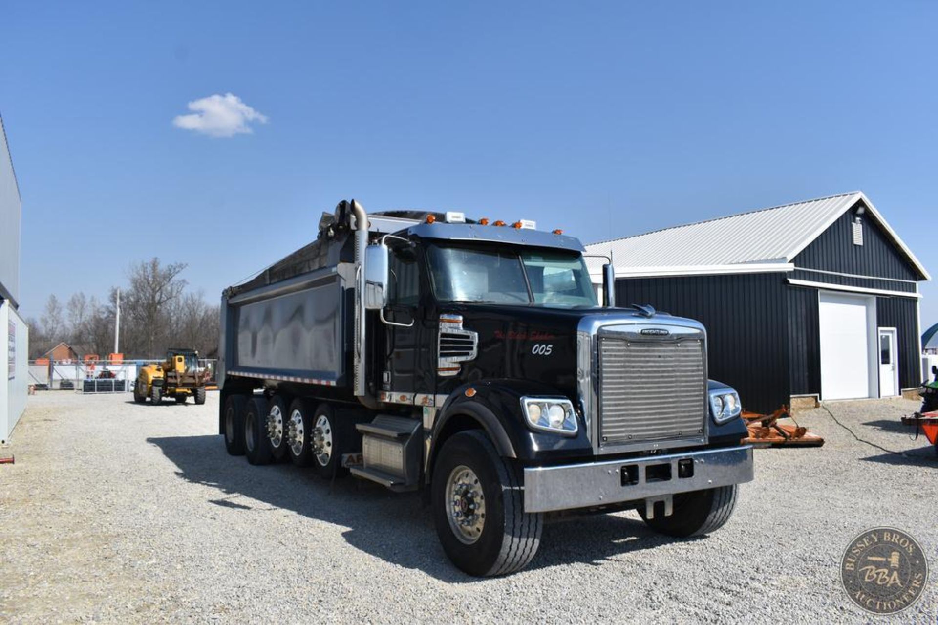 2020 FREIGHTLINER CORONADO 122 SD 26100 - Image 26 of 90