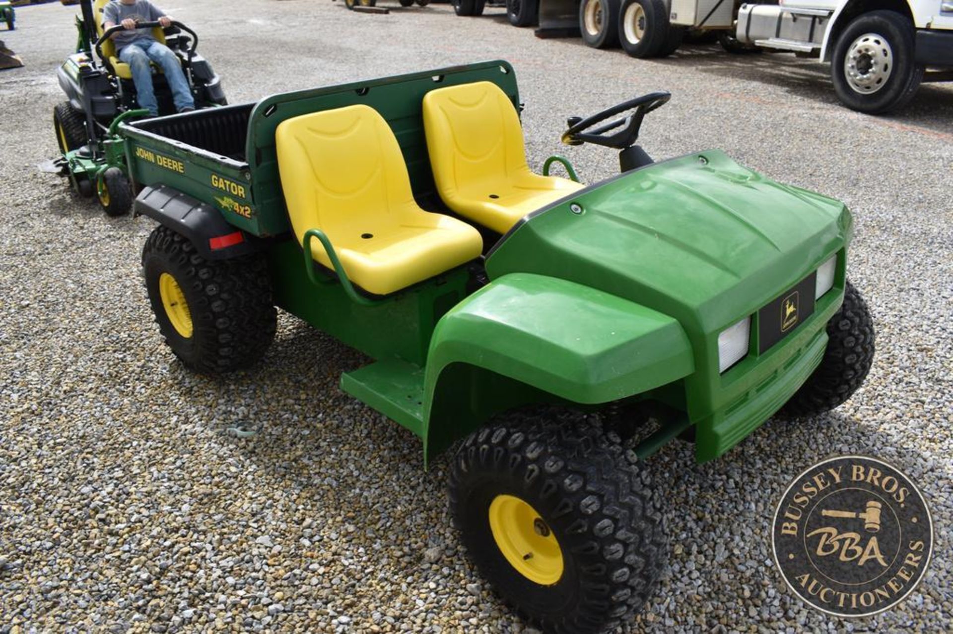 JOHN DEERE GATOR 26183 - Image 5 of 17