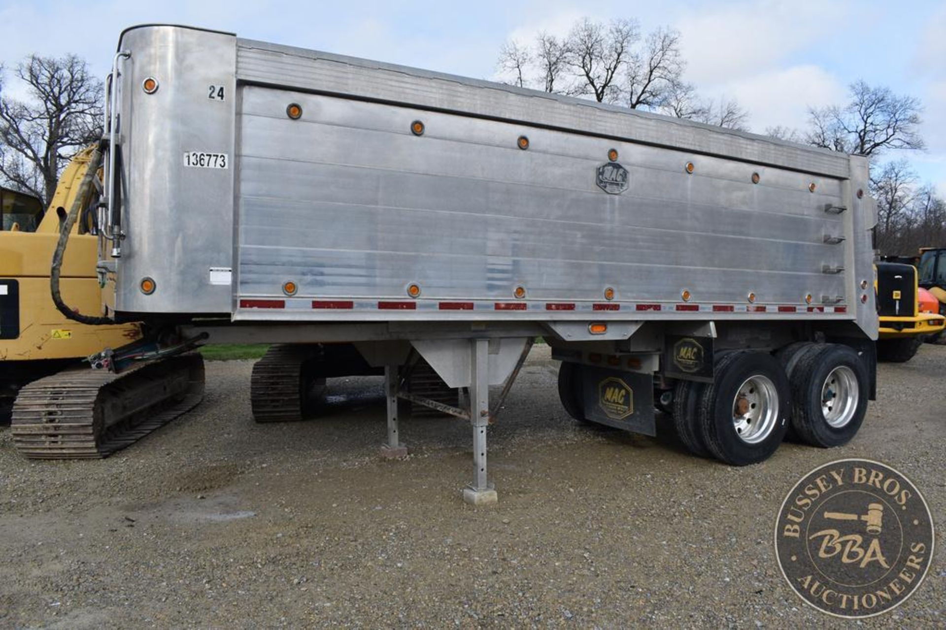 2006 MAC TRAILER MFG 26111