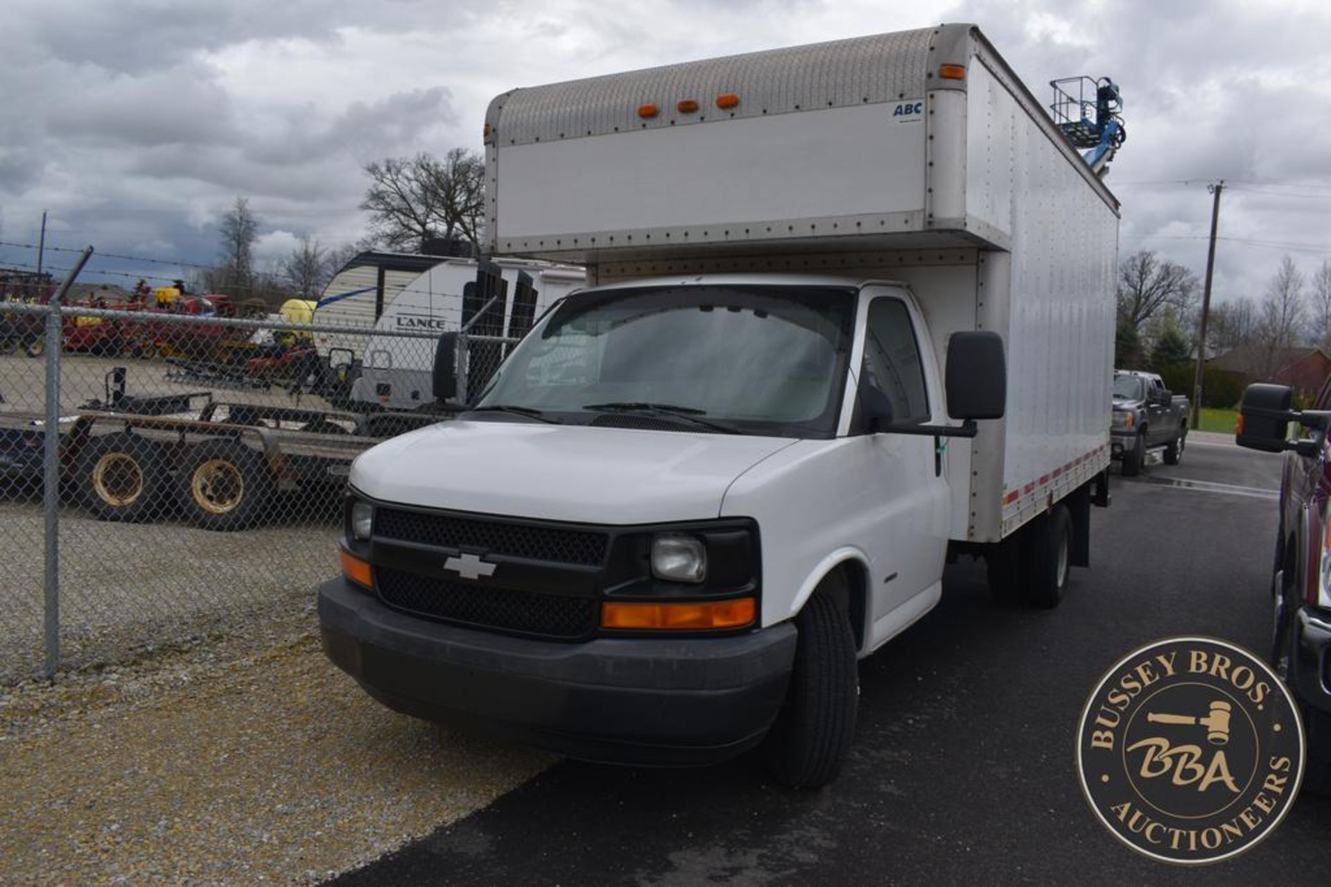 2006 CHEVROLET G3500 26196 - Image 2 of 26