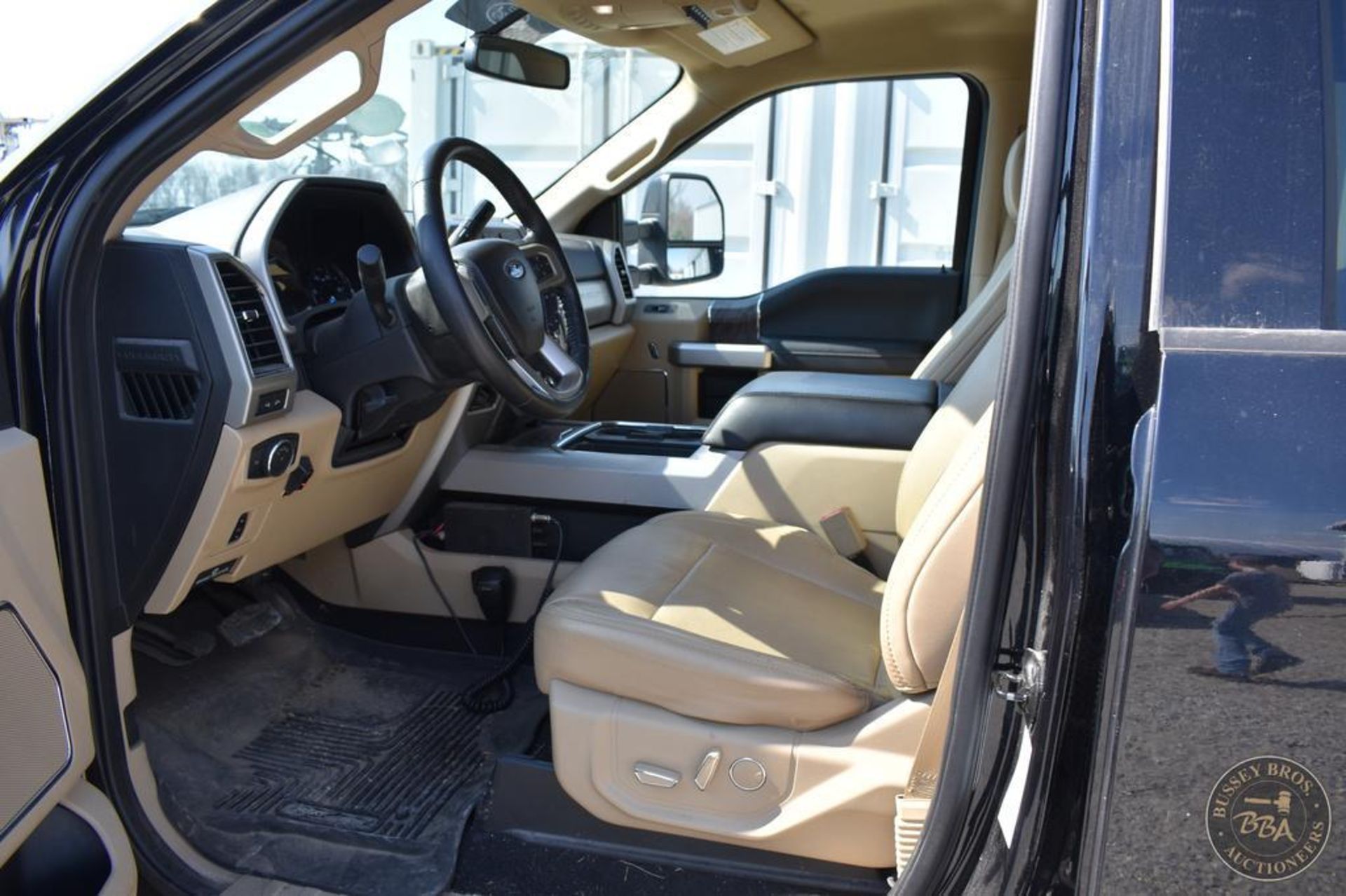 2019 FORD F550 SD LARIAT 25972 - Image 16 of 29