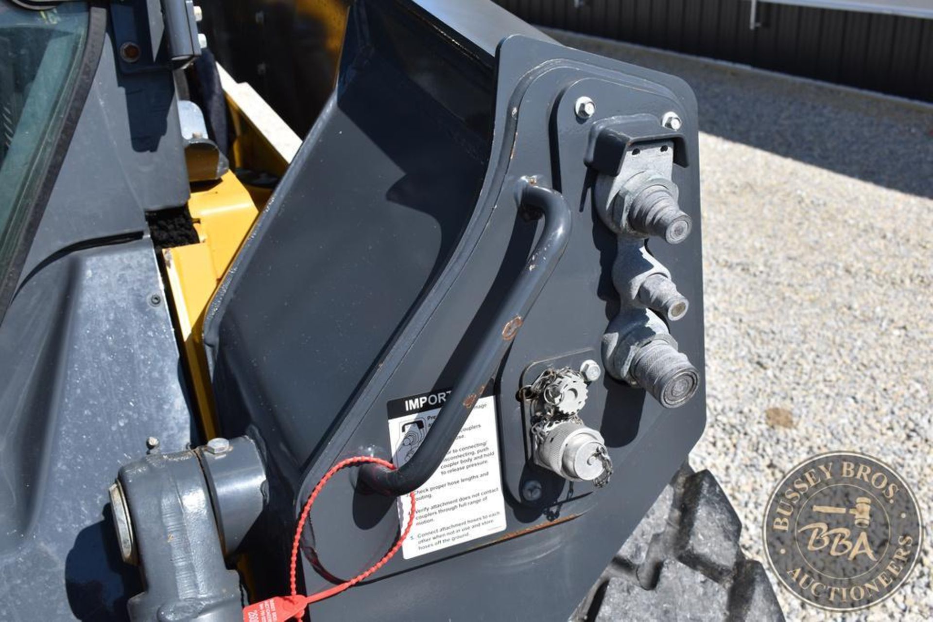 2020 DEERE 330G Skidsteer 26000 - Image 40 of 63