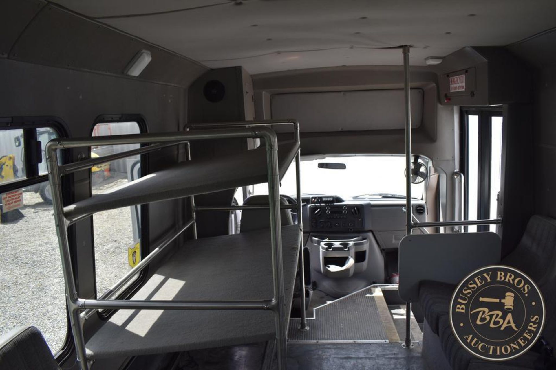 2011 FORD E350 SD 26124 - Image 39 of 43