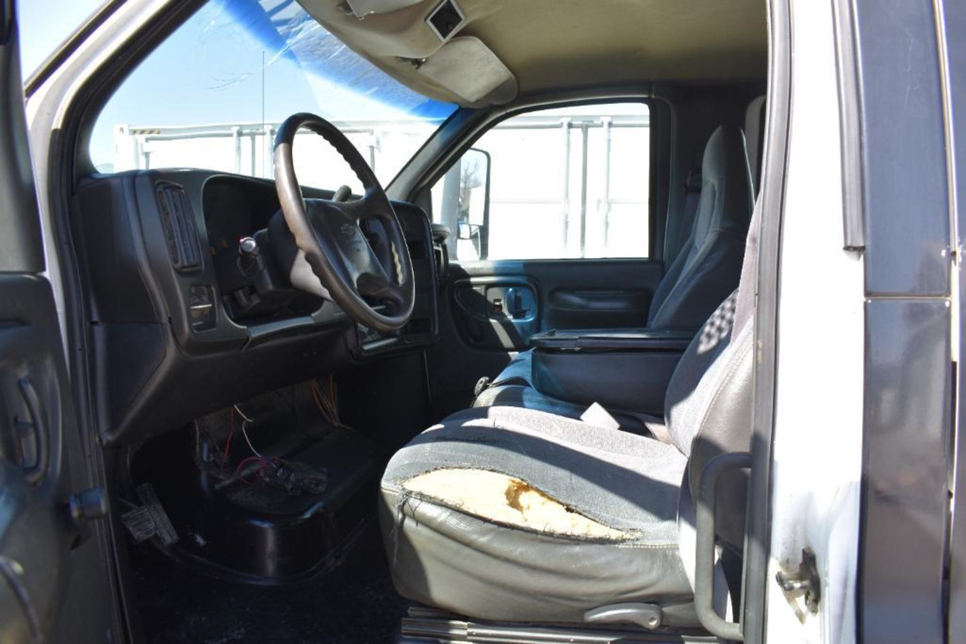 2003 CHEVROLET KODIAK C4500 25940 - Image 11 of 34