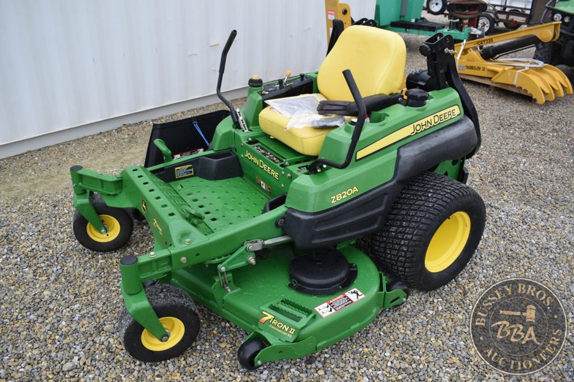 JOHN DEERE Z820A 26104 - Image 8 of 27