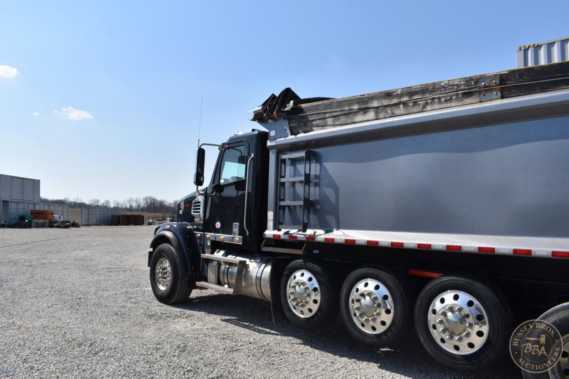 2020 FREIGHTLINER CORONADO 122 SD 26100 - Image 57 of 90