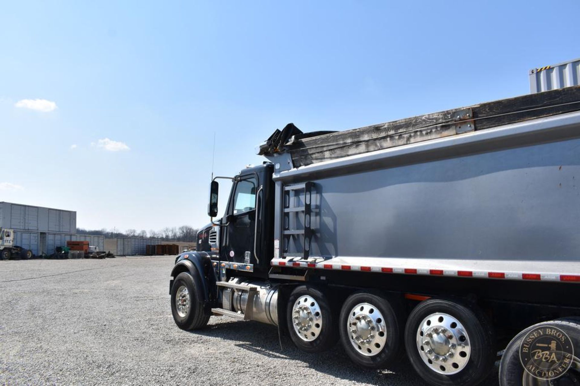 2020 FREIGHTLINER CORONADO 122 SD 26100 - Image 56 of 90