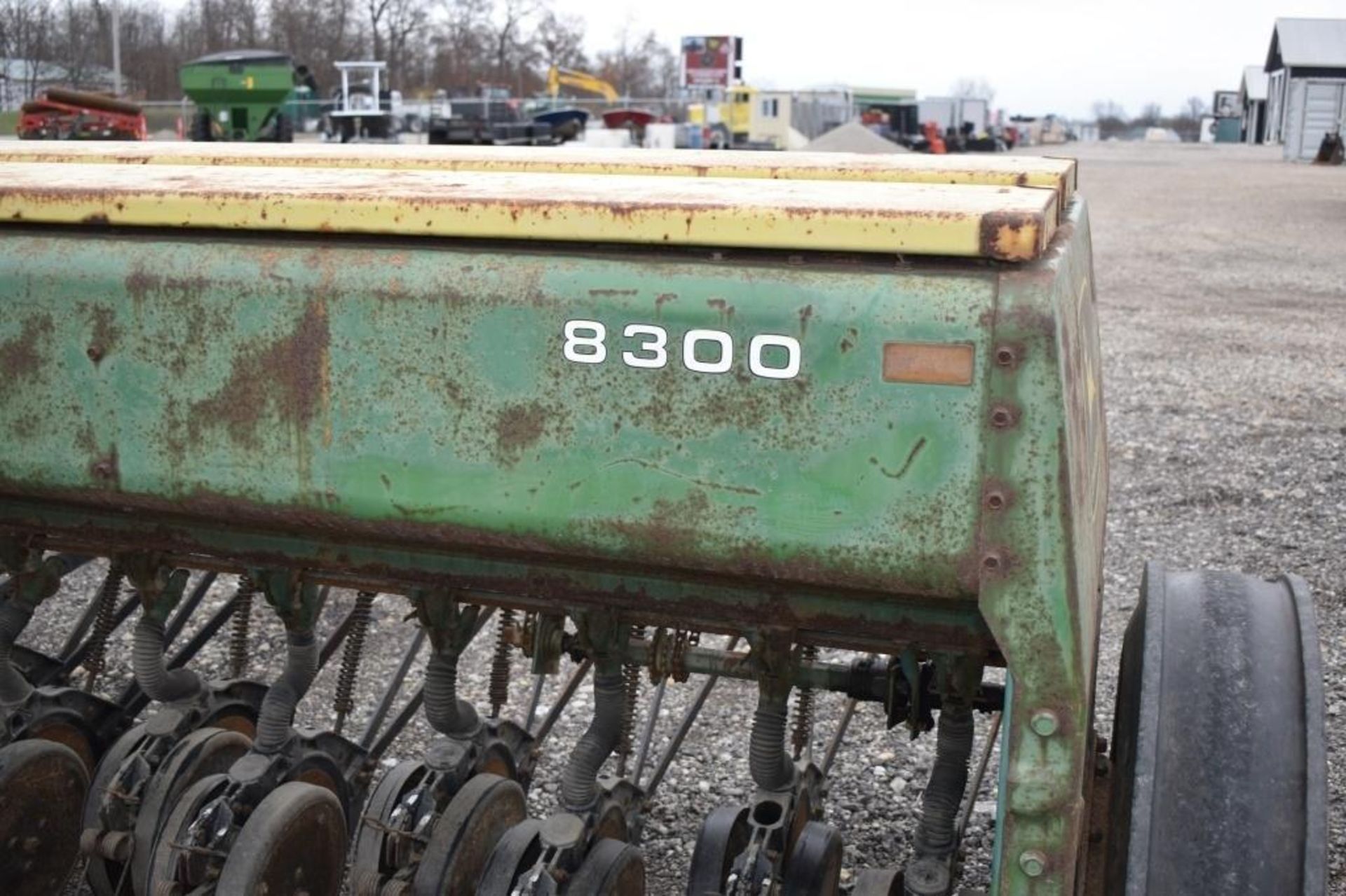 JOHN DEERE 8300 25914 - Image 9 of 18