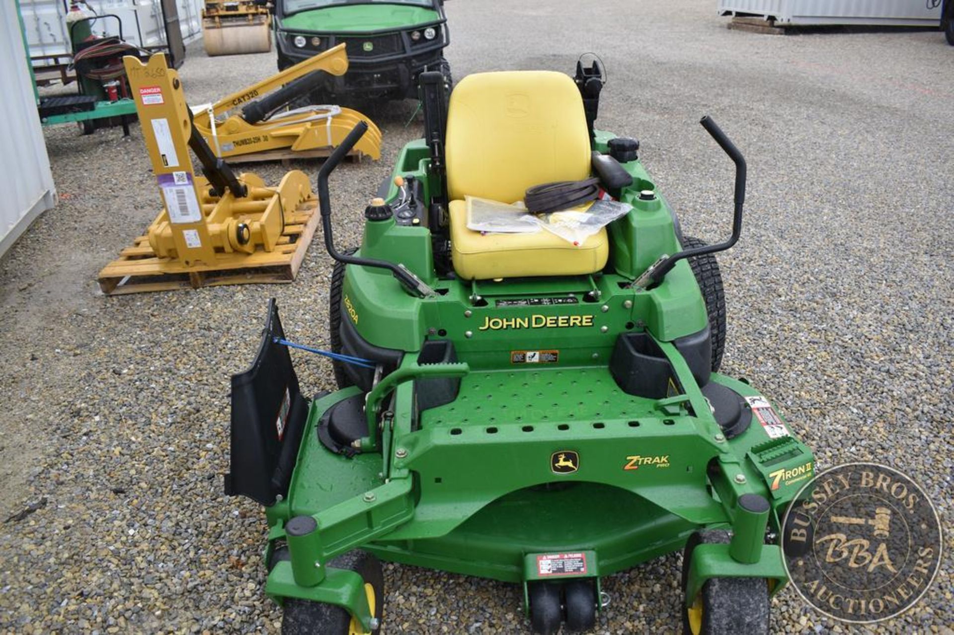 JOHN DEERE Z820A 26104 - Image 14 of 27