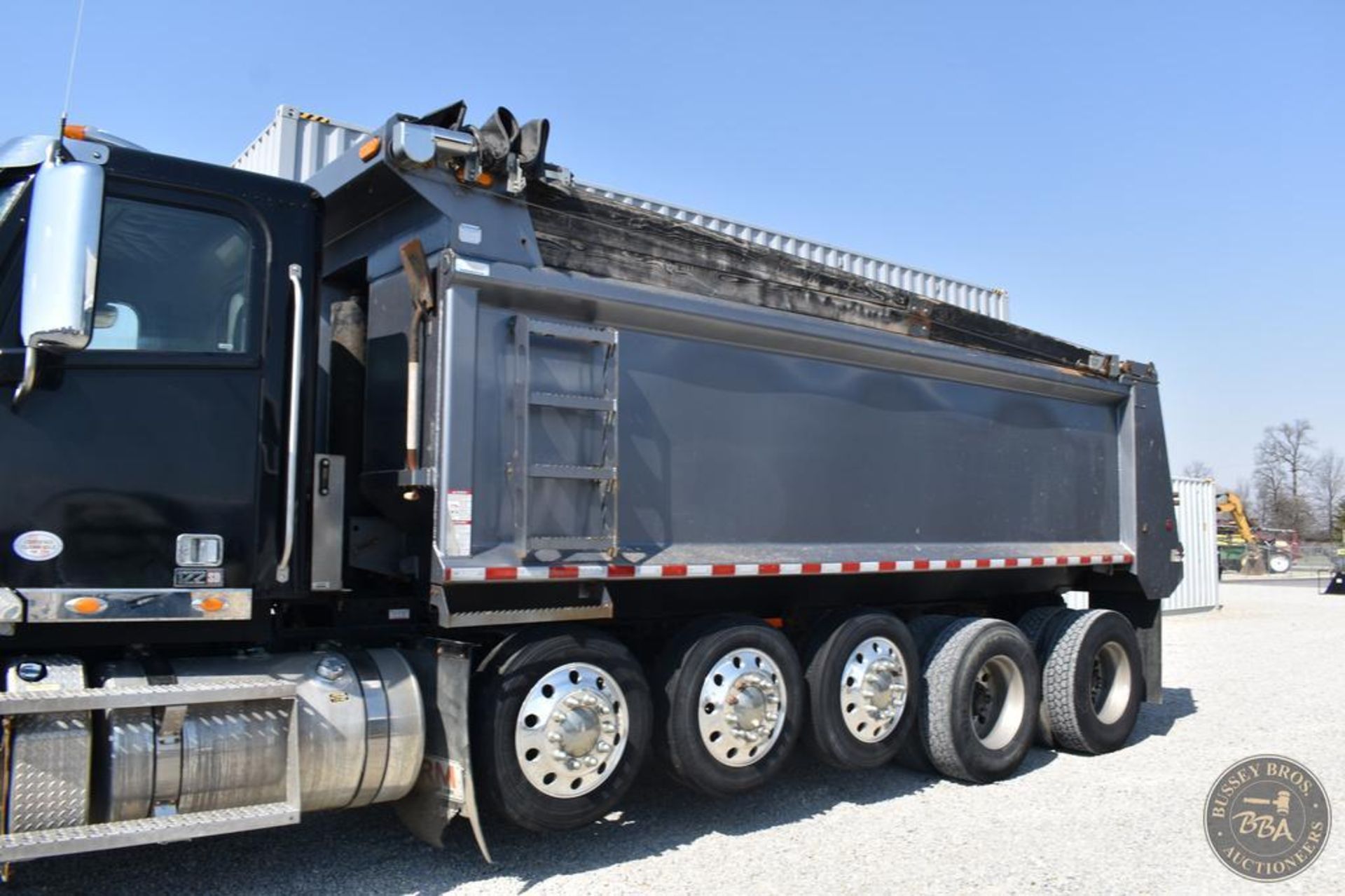 2020 FREIGHTLINER CORONADO 122 SD 26100 - Image 61 of 90